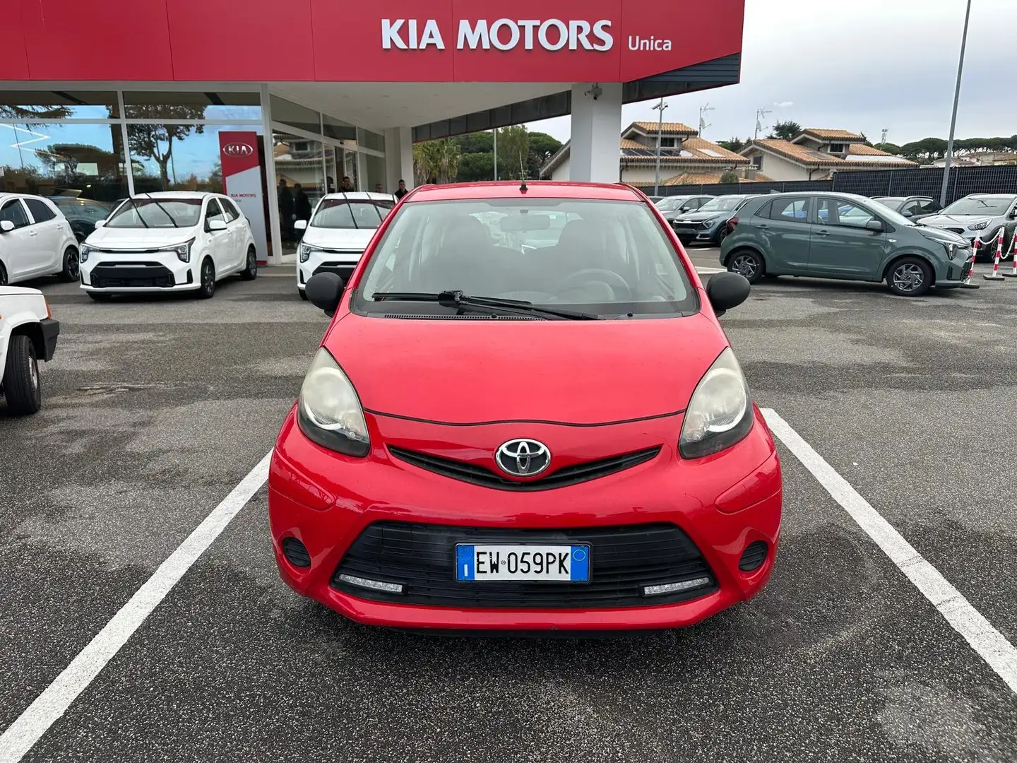 Toyota Aygo Aygo I 2012 3p 1.0 Active connect Rosso - 1