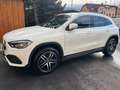 Mercedes-Benz GLA 200 Progressive 1.Hand WENIG KM Leder LED Weiß - thumbnail 1