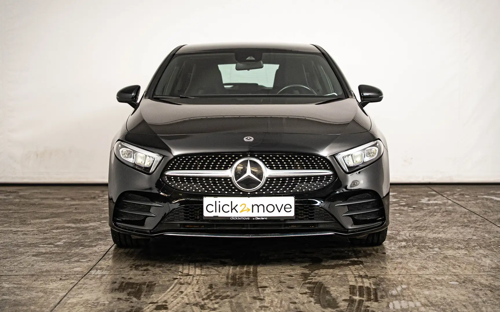 Mercedes-Benz A 180 A 180 AMG Line Zwart - 2