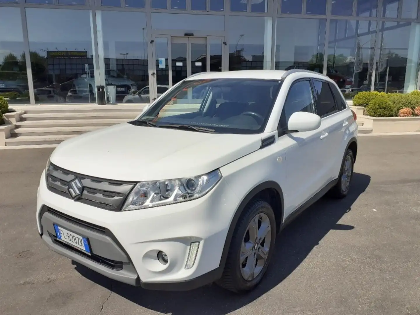 Suzuki Vitara 1.6 VVTV-Cool GPL 1°PROP-GARANZIA-KM CERTIFIC Bianco - 2