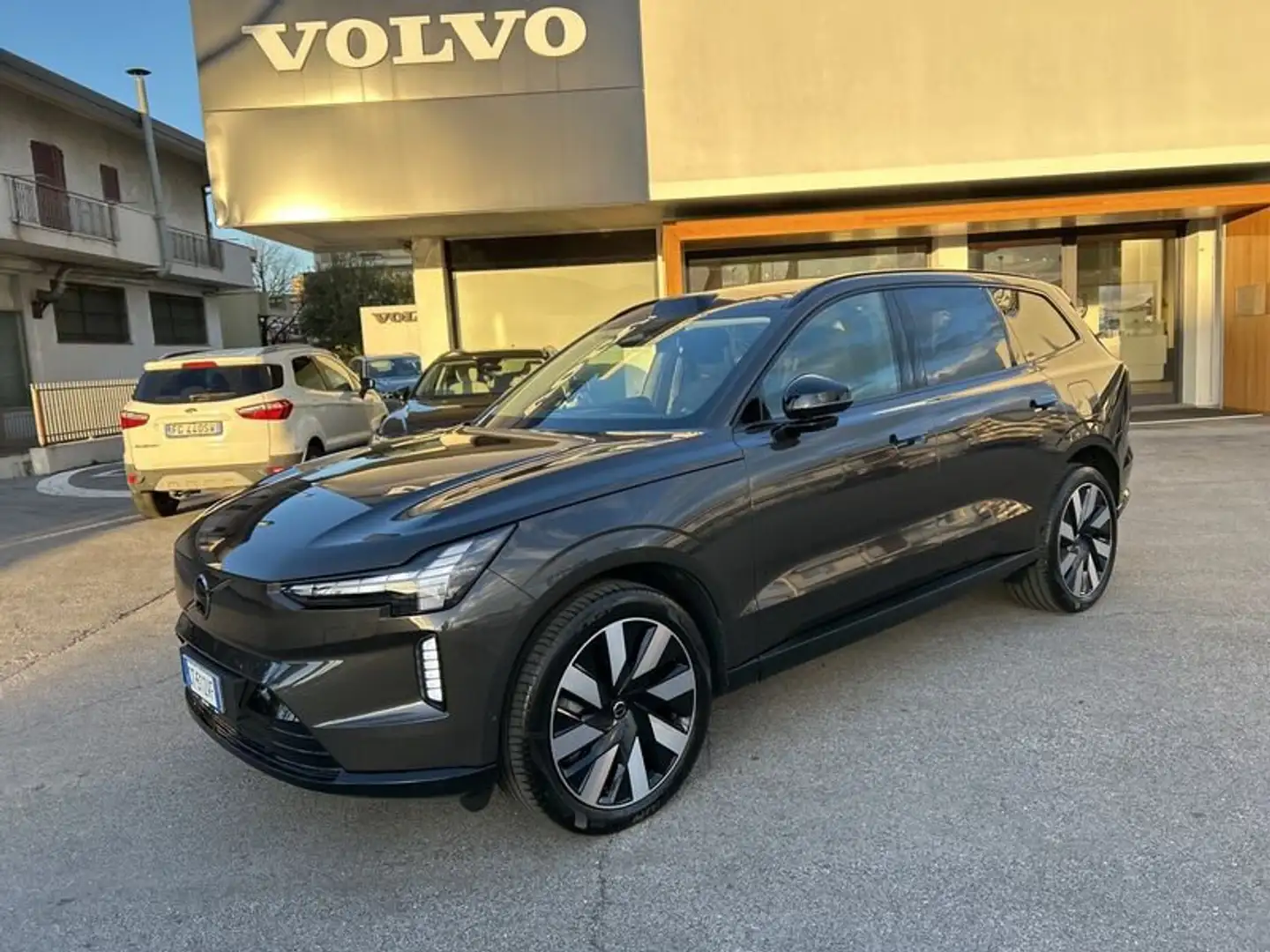 Volvo EX90 Twin Motor AWD Ultra Grigio - 1