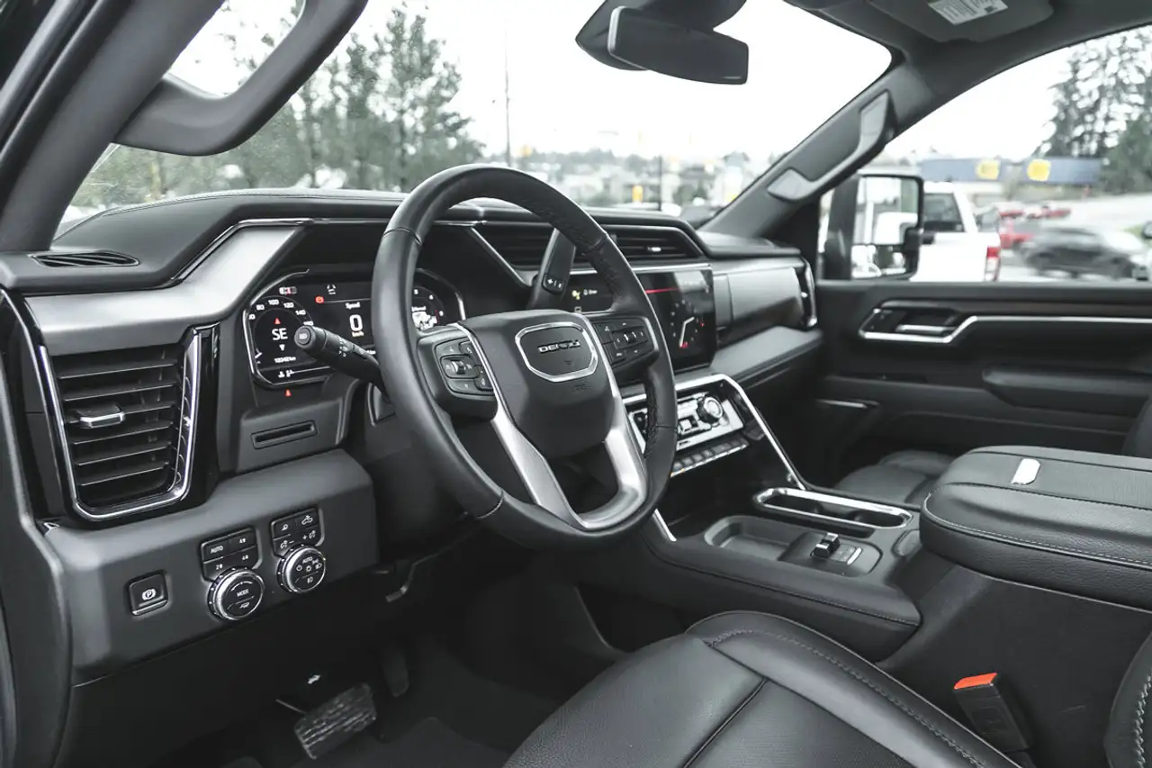 GMC Sierra 3500HD снимка GMC Sierra 3500HD