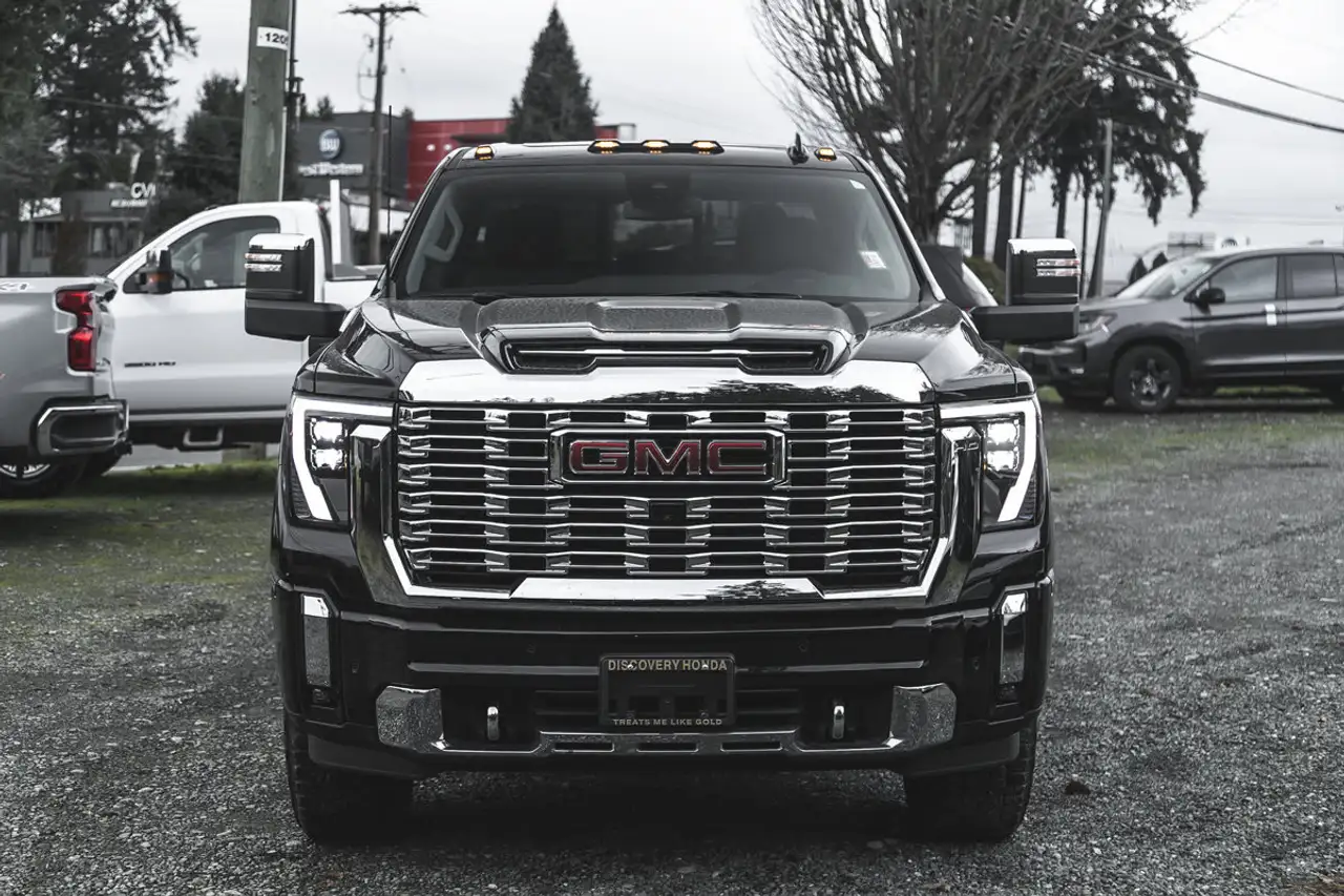 GMC Sierra 3500HD снимка GMC Sierra 3500HD