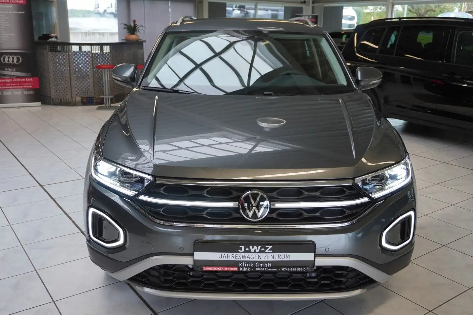 Volkswagen T-Roc Style 1.5 TSI DSG*ACC*KAMERA*SHZ*R17*LED* Grijs - 2