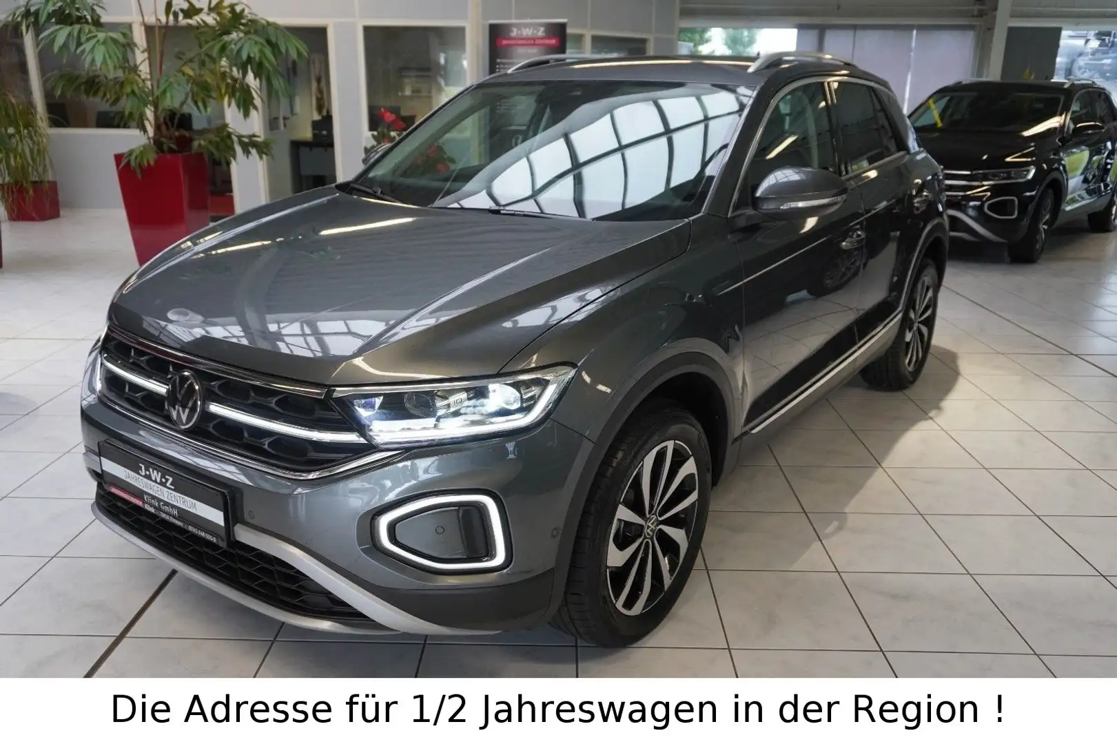 Volkswagen T-Roc Style 1.5 TSI DSG*ACC*KAMERA*SHZ*R17*LED* Grijs - 1