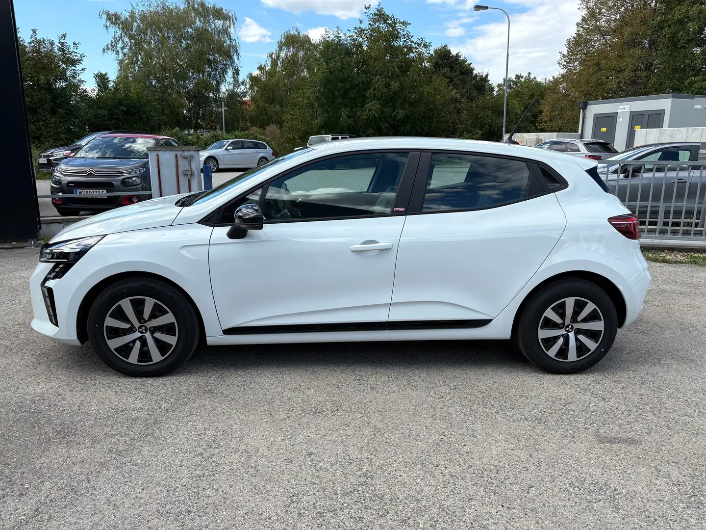 Mitsubishi Colt 1,0 MPI-T Invite "YUKI" Weiß - 2