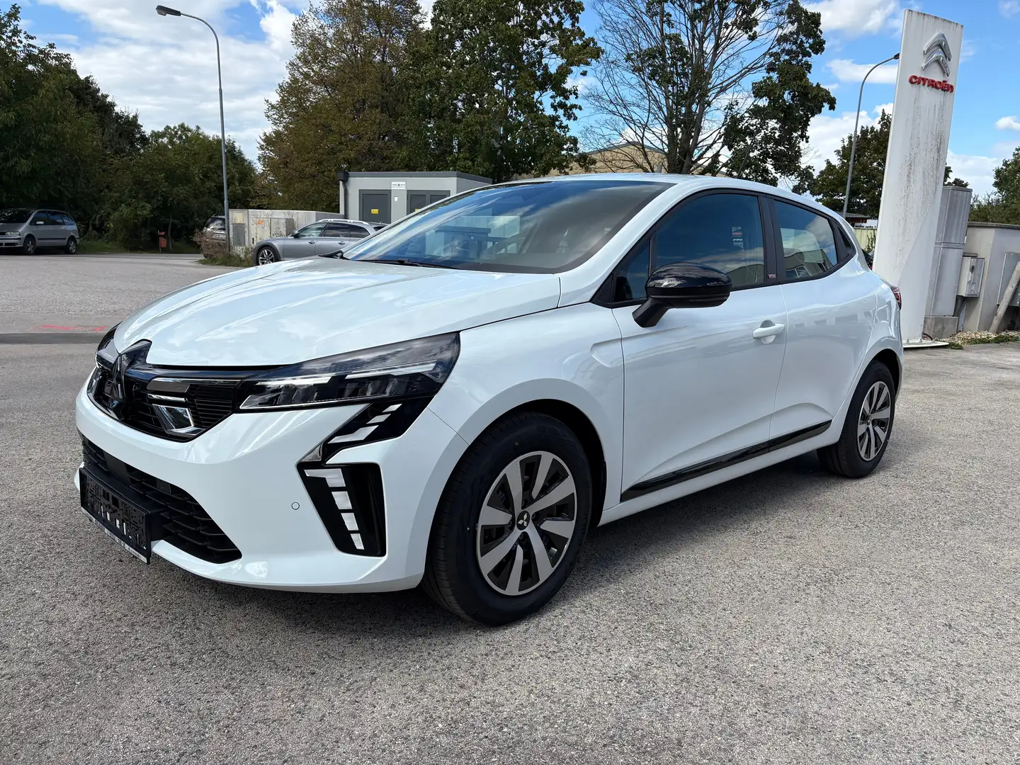 Mitsubishi Colt 1,0 MPI-T Invite "YUKI" Weiß - 1