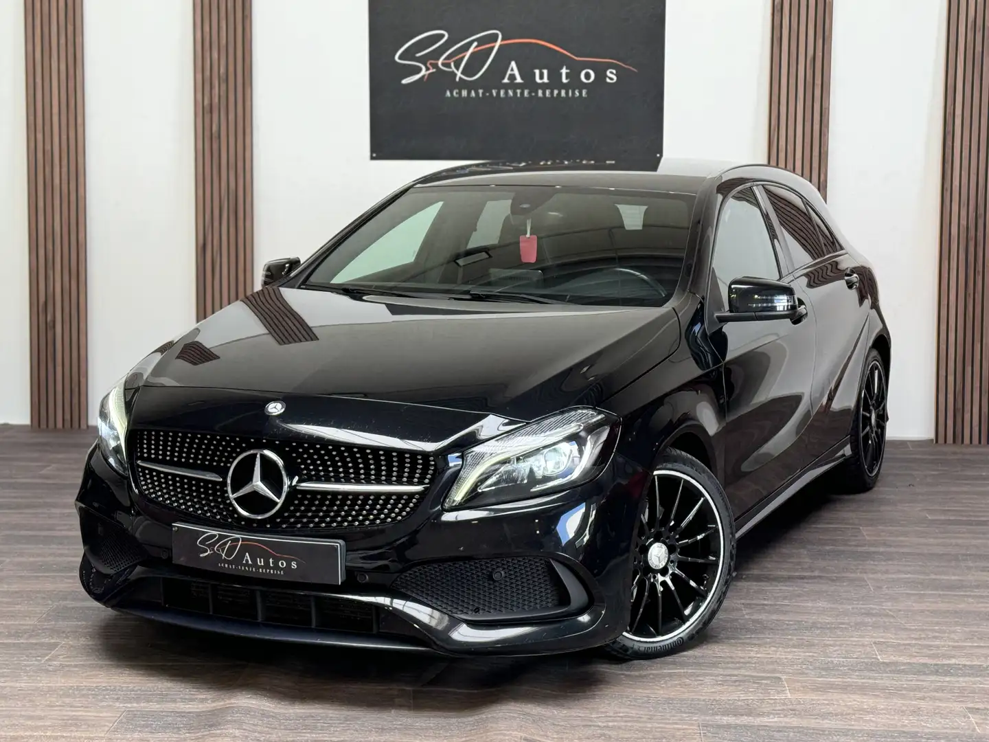 Mercedes-Benz A 180 d** PACK AMG ** BOITE AUTOMATIQUE * CAR PLAY Zwart - 1