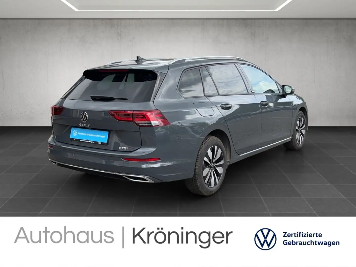 Volkswagen Golf VIII Variant MOVE 1.5 eTSI DSG ACC RearView Grau - 2