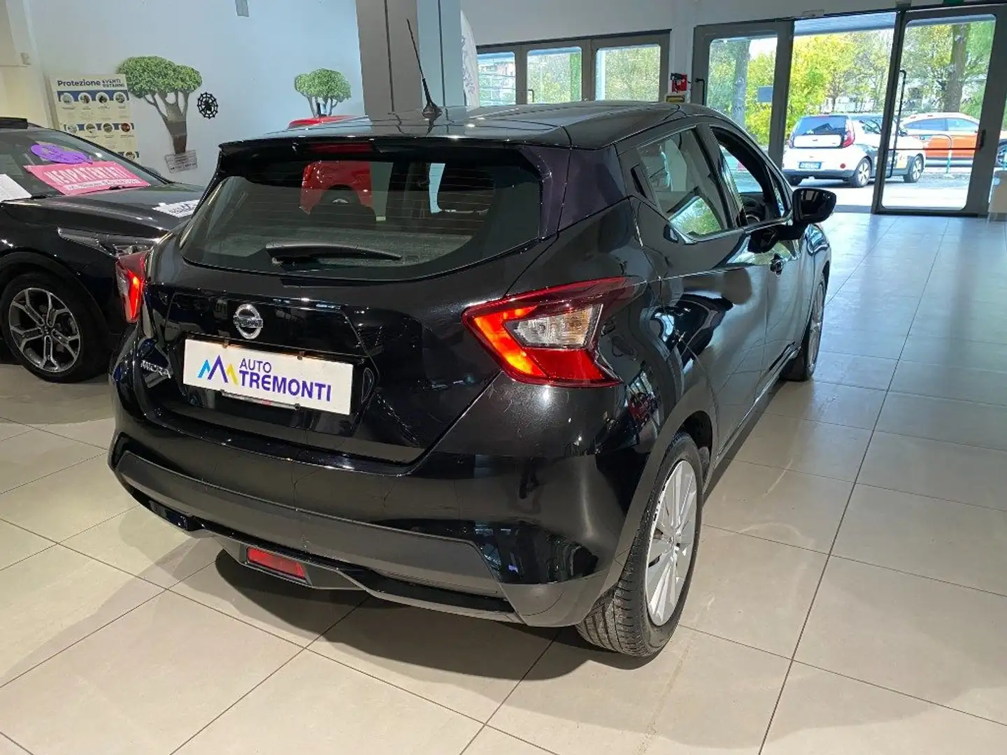 Nissan Micra IG-T 92 GPL 5 porte Eco Visia Nero - 2