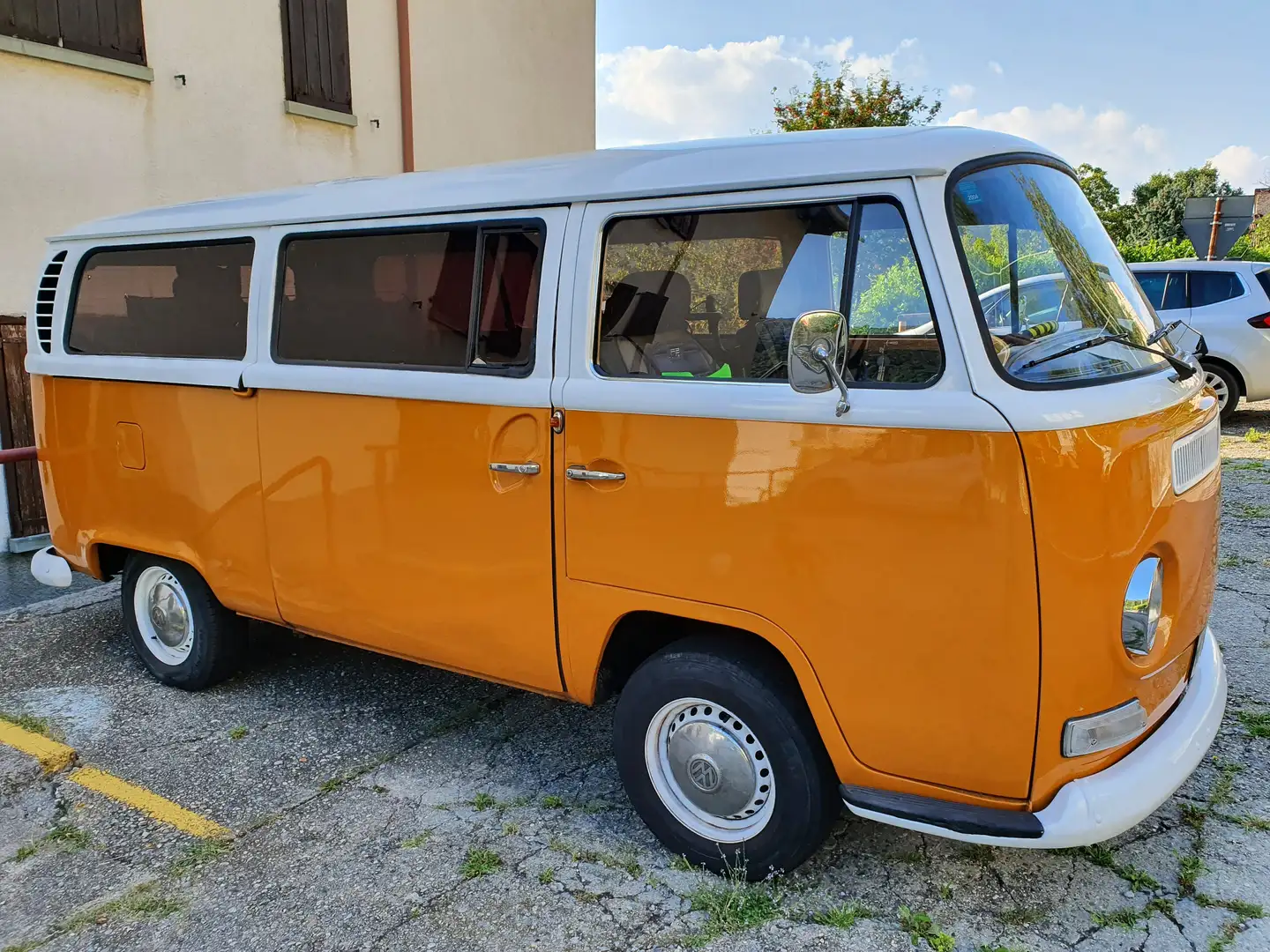 Volkswagen T2 Arancione - 1