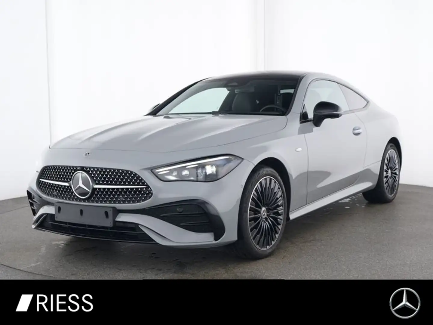Mercedes-Benz CLE 300 e AMG Sport Night Premium Distr Pano 19" Grau - 1