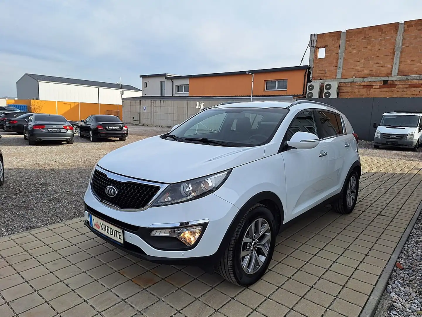 Kia Sportage Fifa Brazuca 1,7 CRDi 2WD sofort kredit Weiß - 2