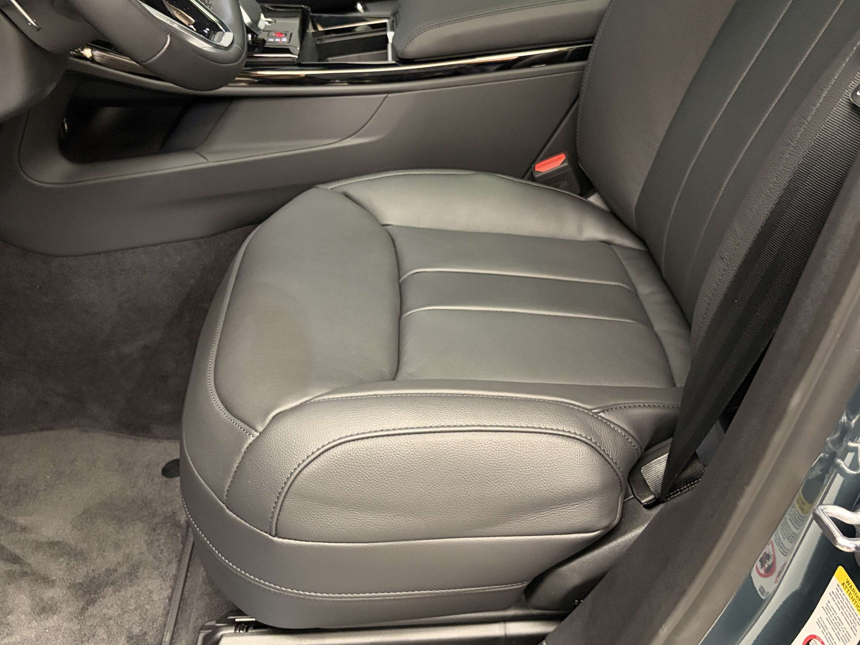 2026 Land Rover Range Rover Sport S thumb 9