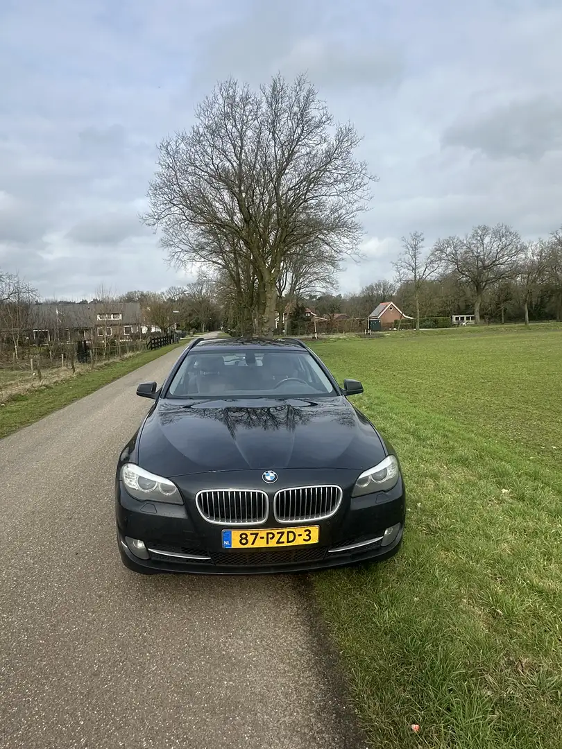 BMW 523 High Executive Zwart - 1