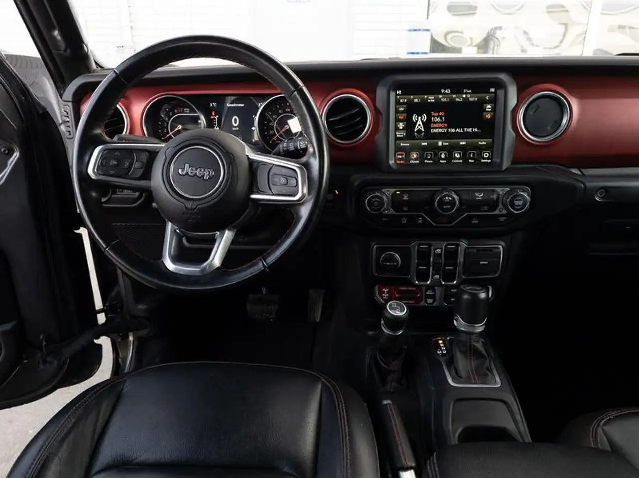 Jeep Wrangler снимка Jeep Wrangler