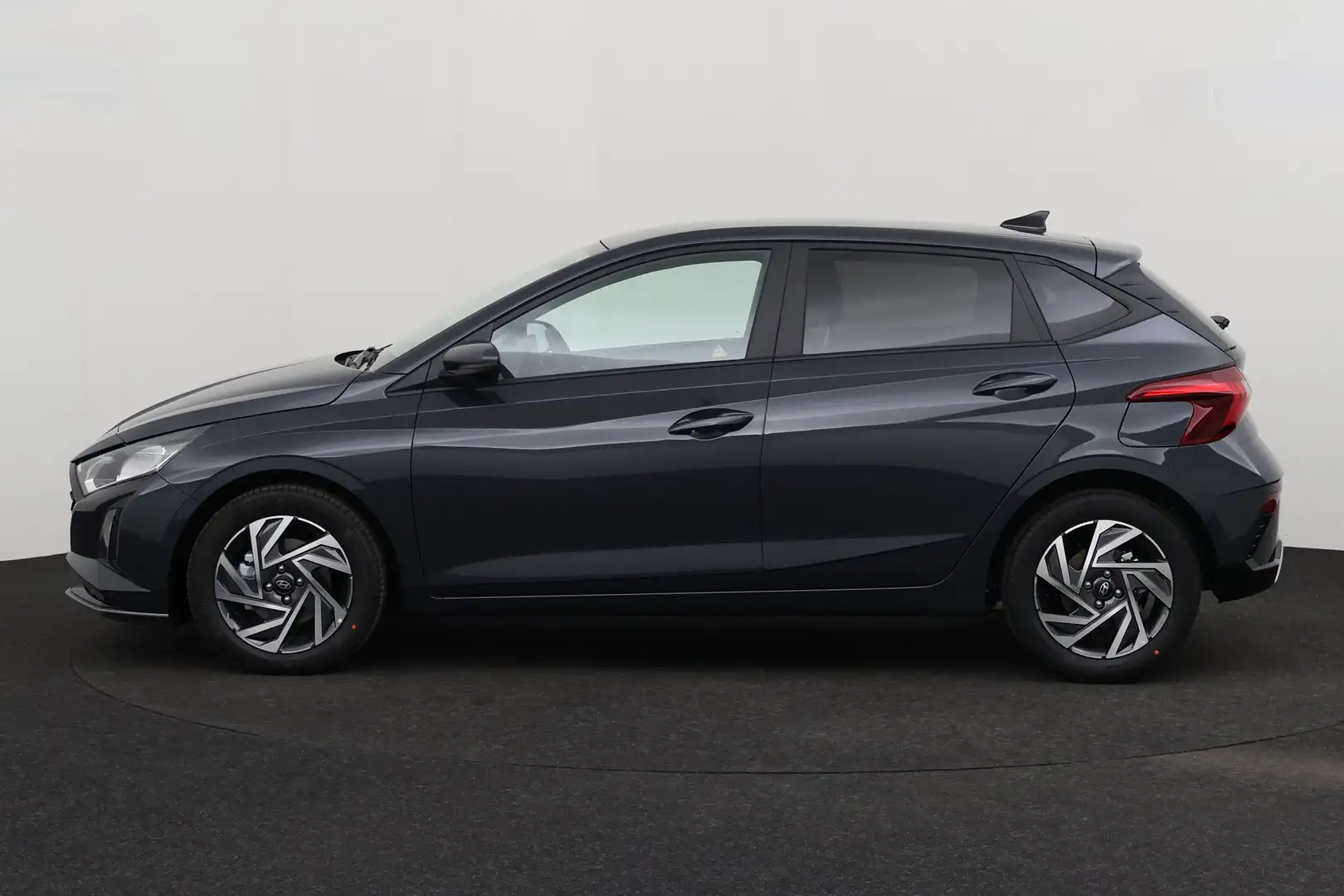 Hyundai i20 FAMILY 1.0 T-GDI DCT + A/T + GPS + CARPLAY + CAMER - 2