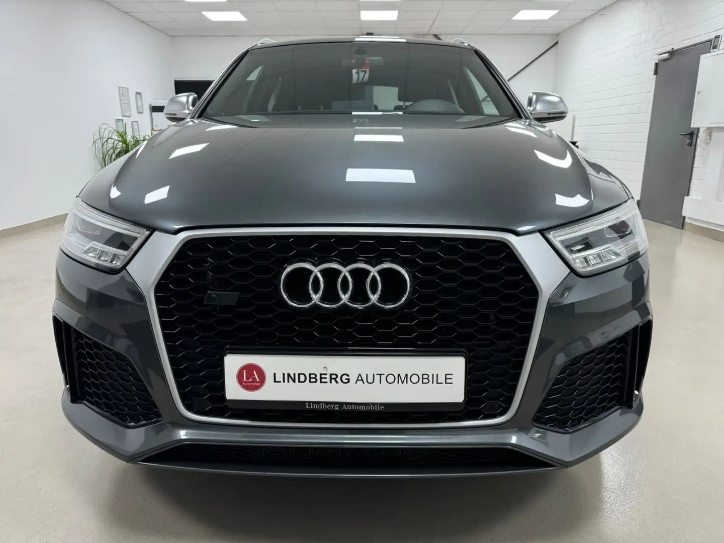 Audi RS Q3 RS Q3 2.5 TFSI quattro*RFK*TEMP*LMF*NAVI*NAPPA* Grau - 2