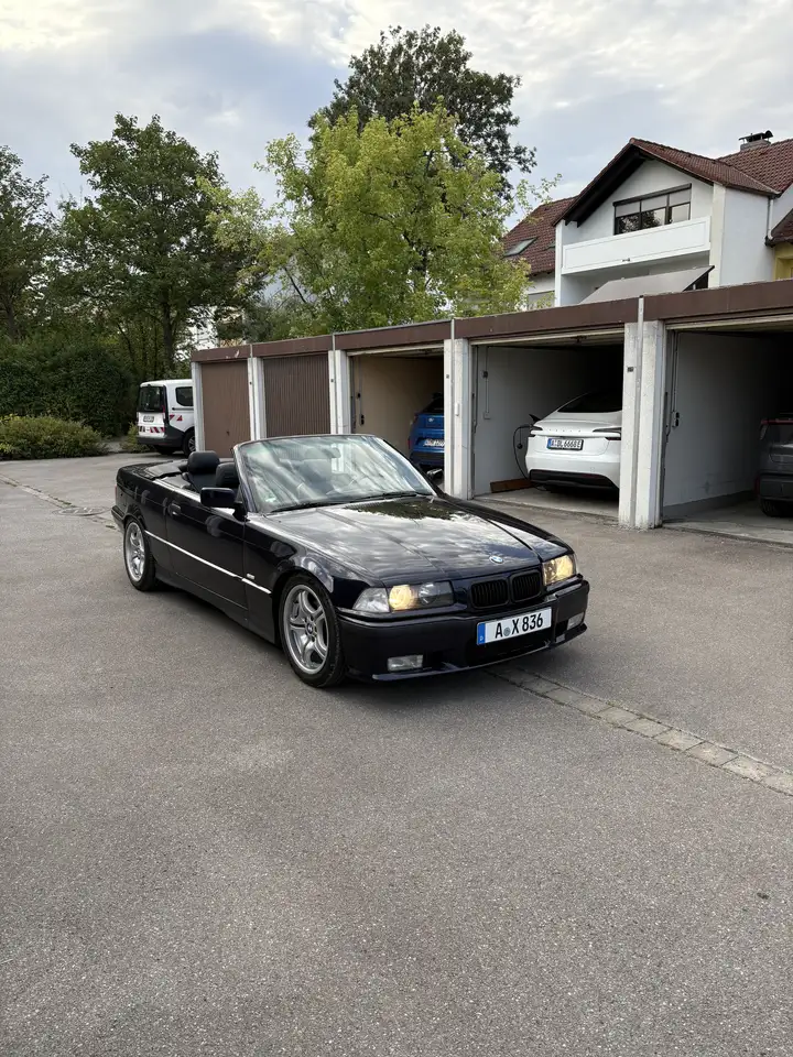 BMW 320i Exclusiv Edition, foto 2