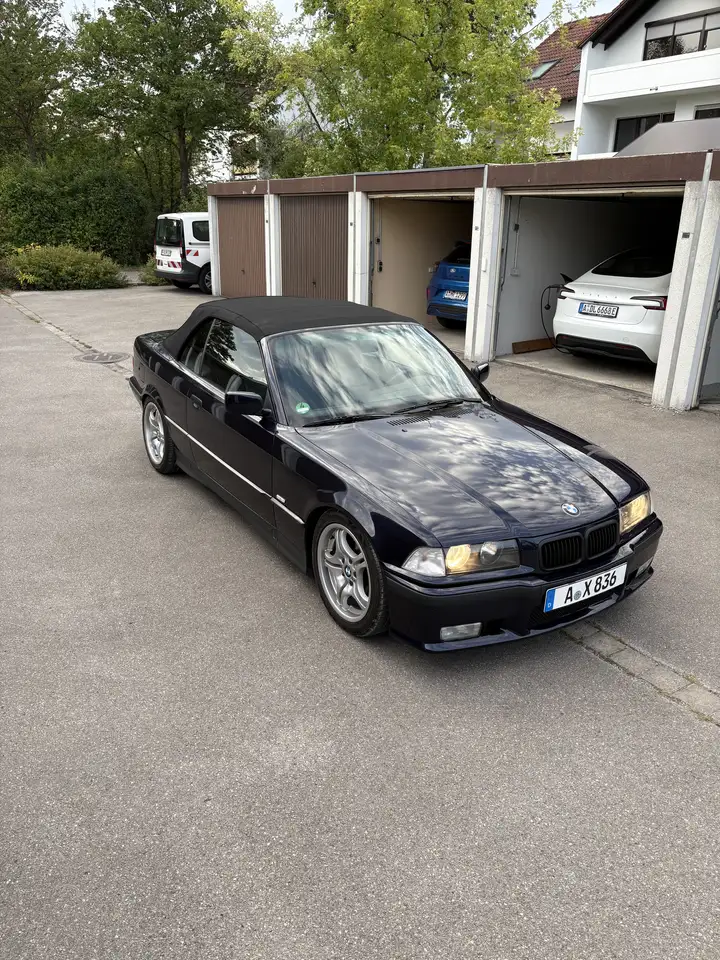 BMW 320i Exclusiv Edition, foto 1