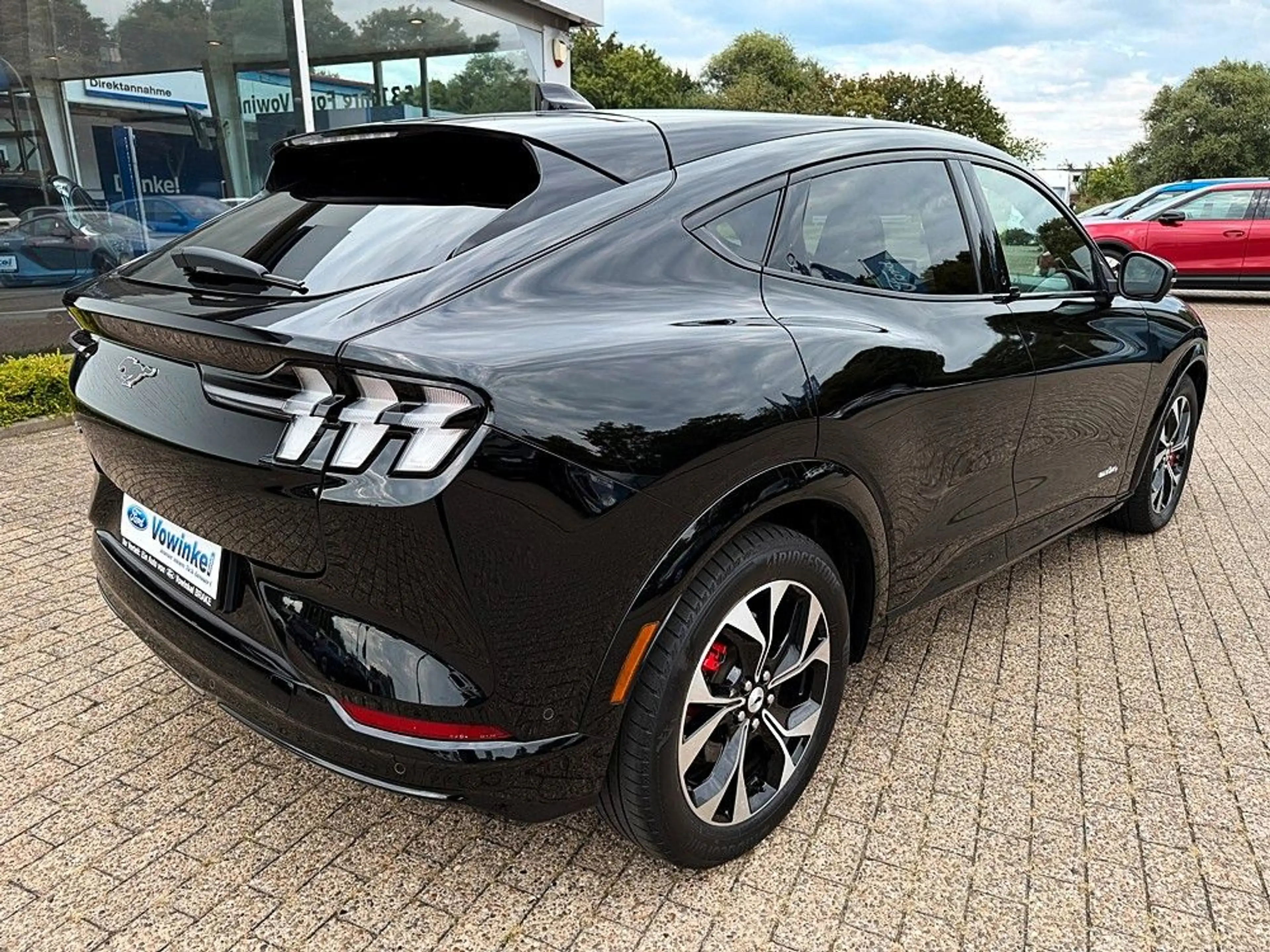 Ford Mustang Mach-E Basis AWD Matrix-LED+B&O+BLIS+ACC — photo 11