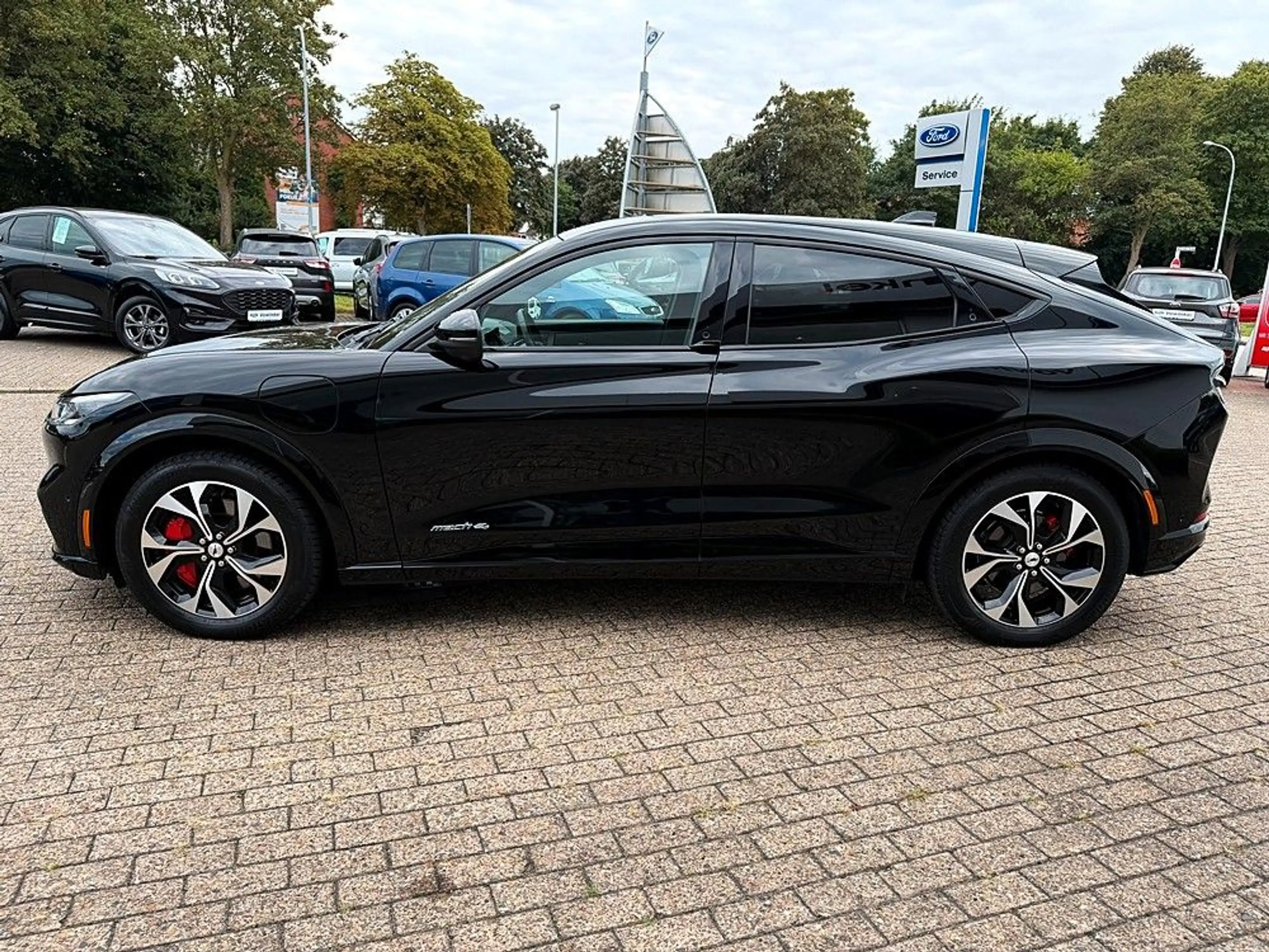 Ford Mustang Mach-E Basis AWD Matrix-LED+B&O+BLIS+ACC — photo 7
