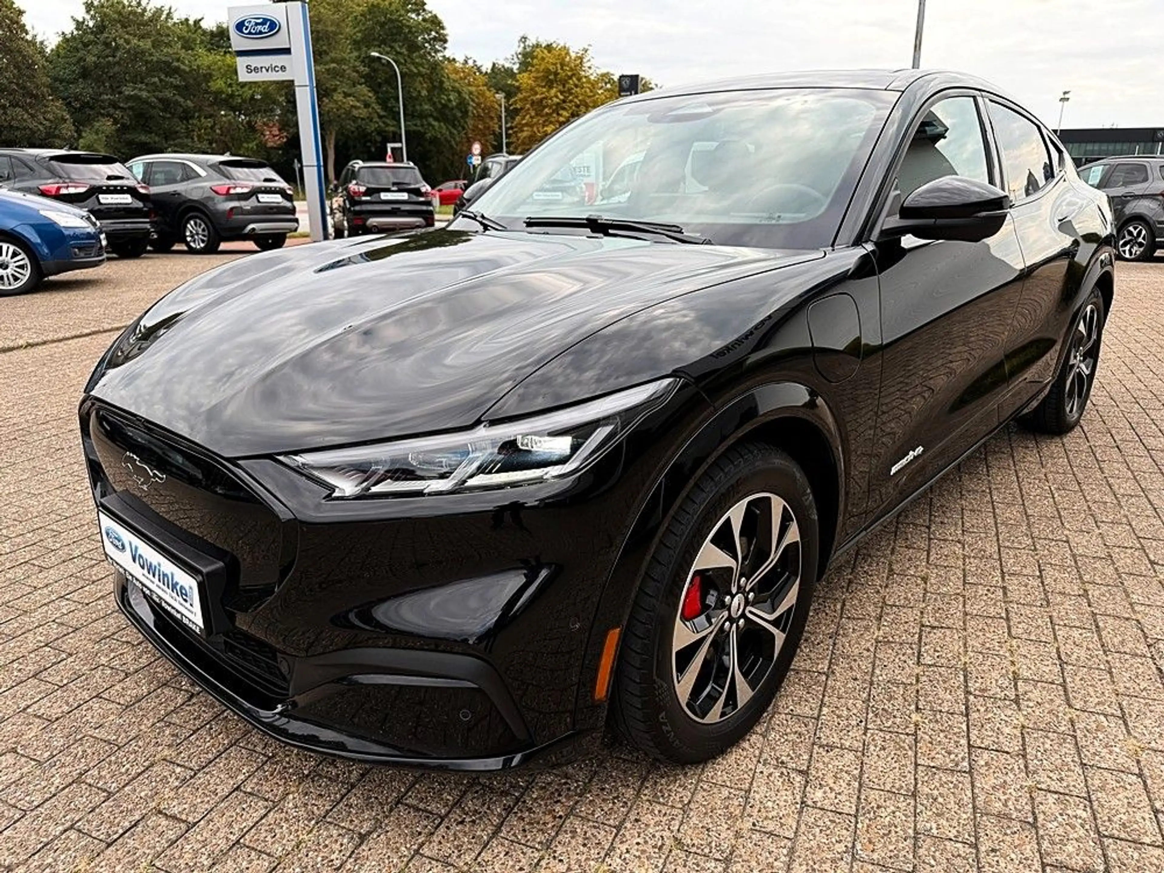 Ford Mustang Mach-E Basis AWD Matrix-LED+B&O+BLIS+ACC — photo 6