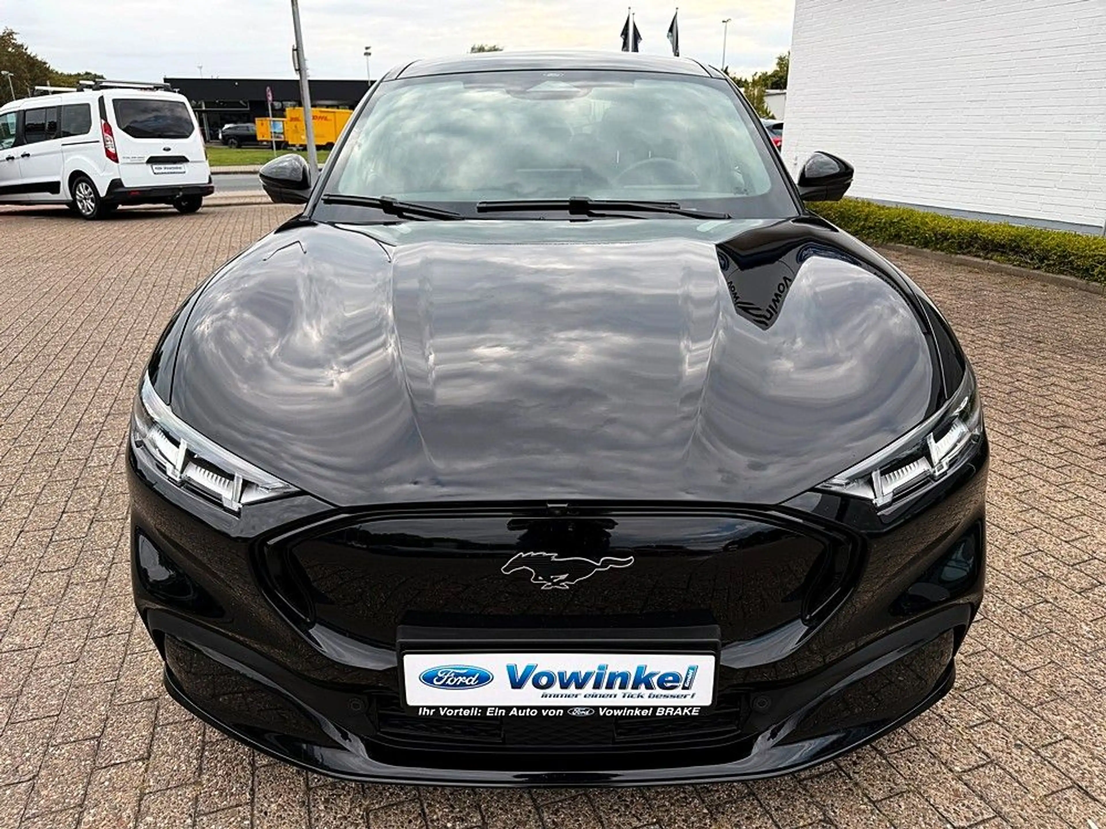 Ford Mustang Mach-E Basis AWD Matrix-LED+B&O+BLIS+ACC — photo 3