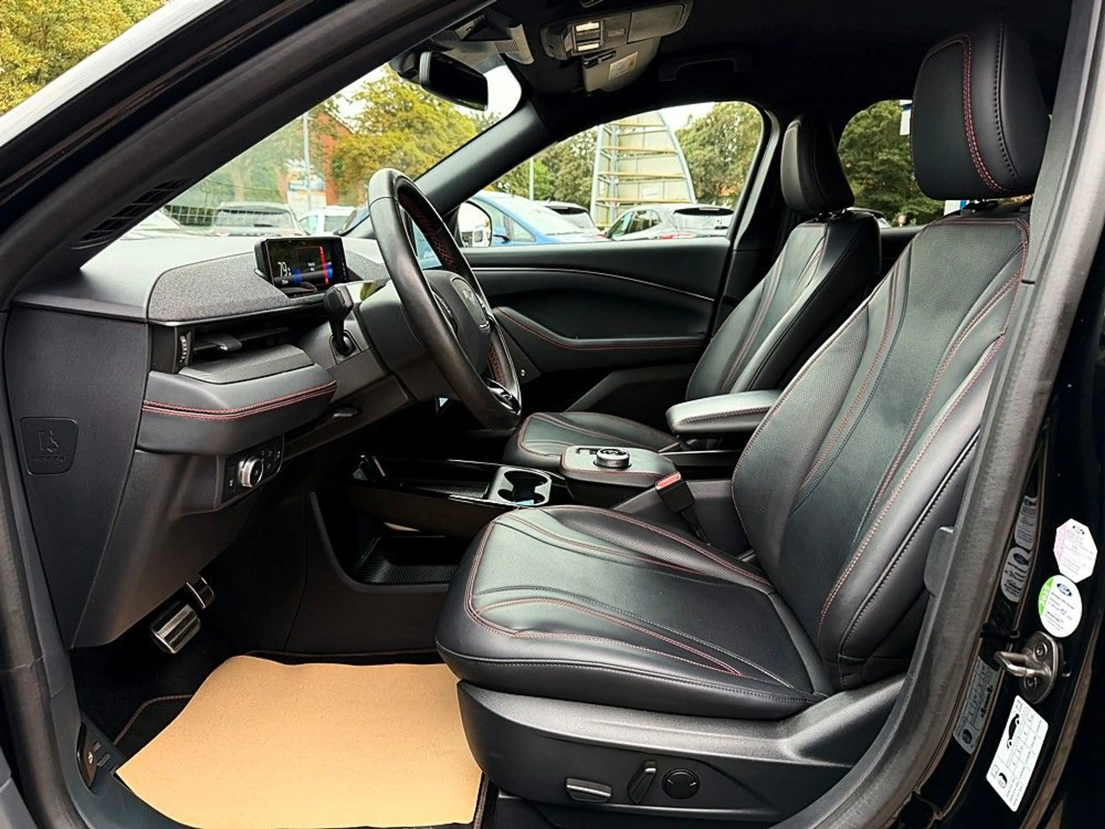Ford Mustang Mach-E Basis AWD Matrix-LED+B&O+BLIS+ACC — photo 14