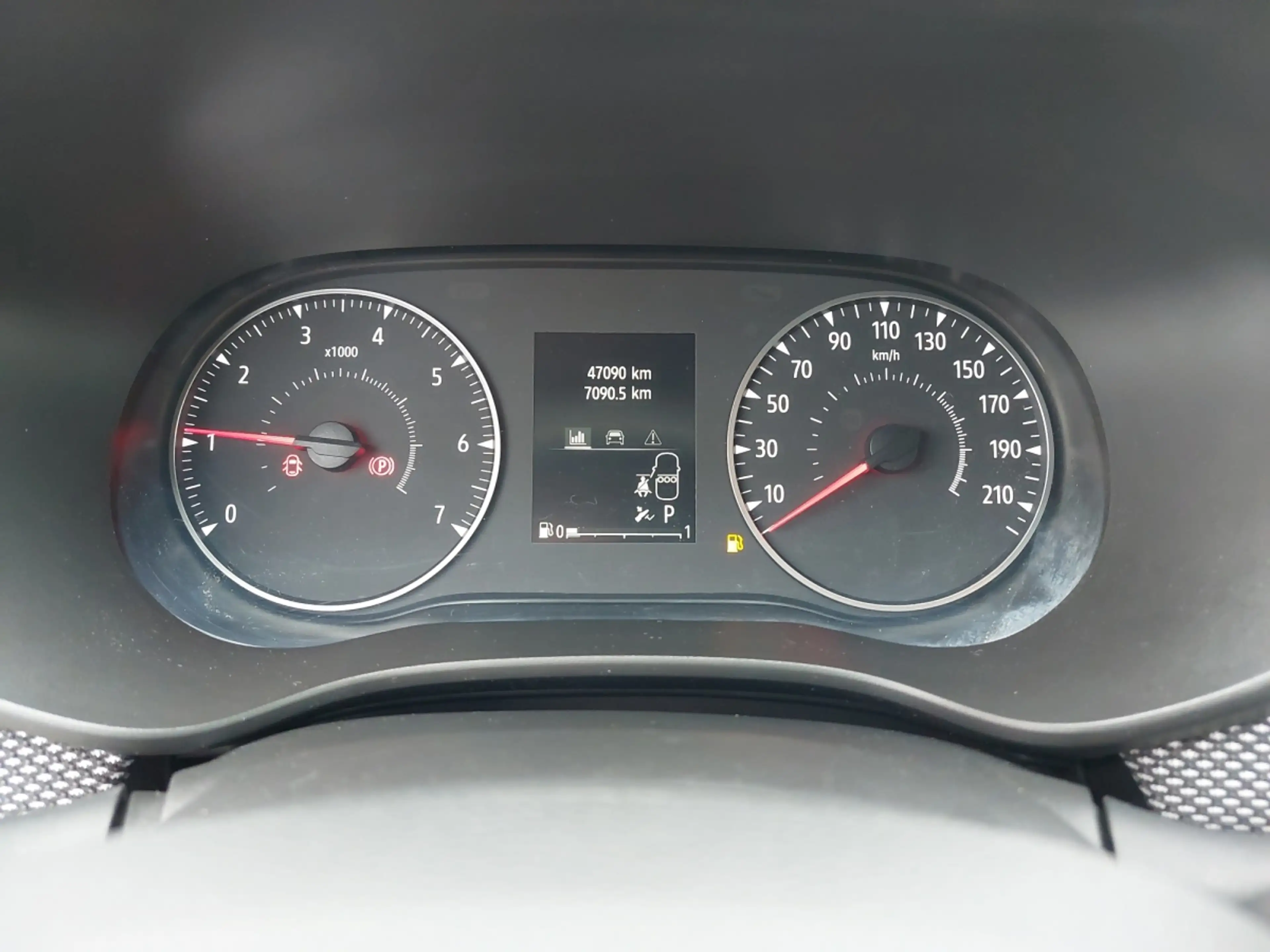 Dacia Sandero Stepway Expression TCe 90 CVT — photo 15