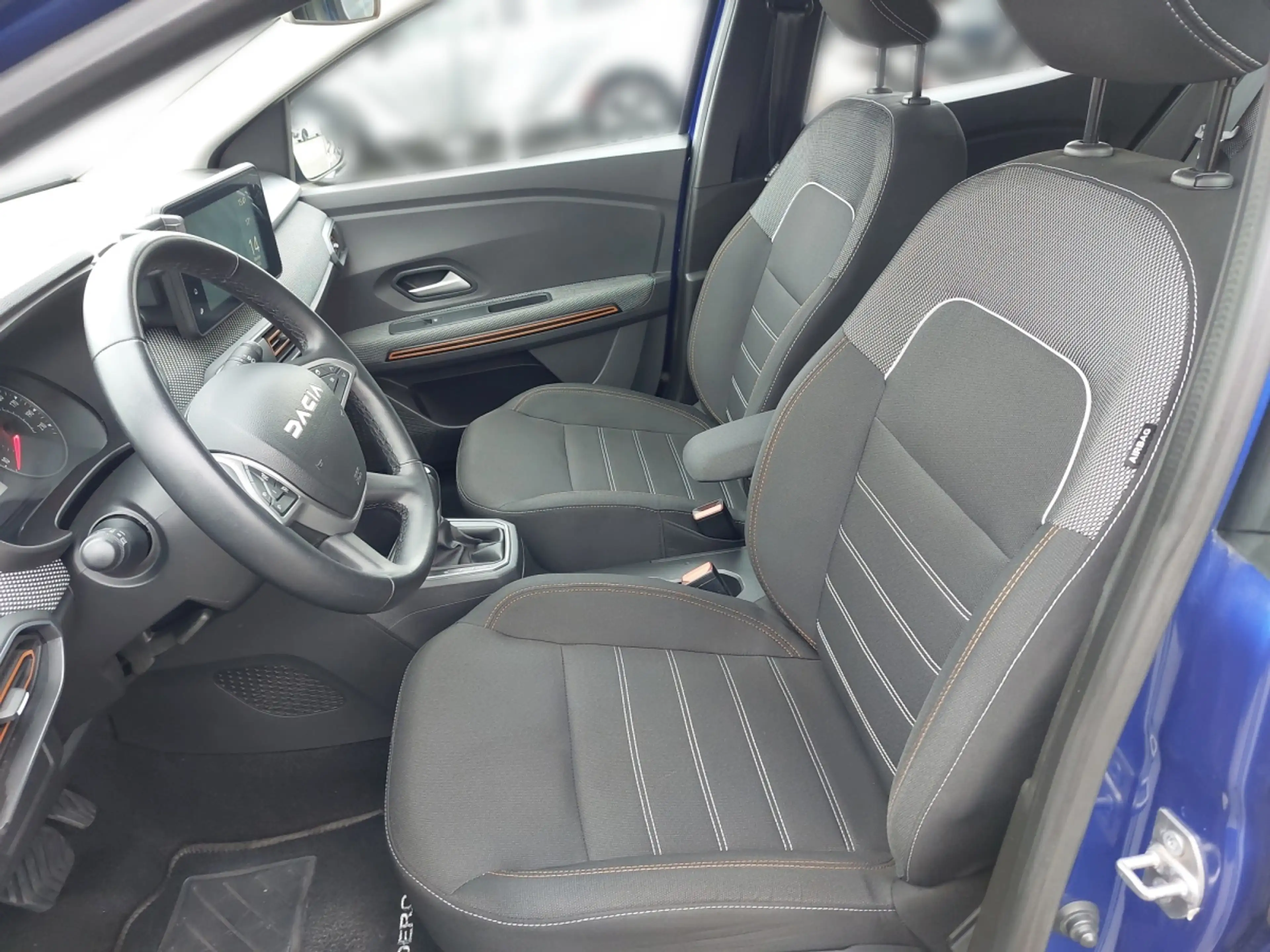 Dacia Sandero Stepway Expression TCe 90 CVT — photo 5