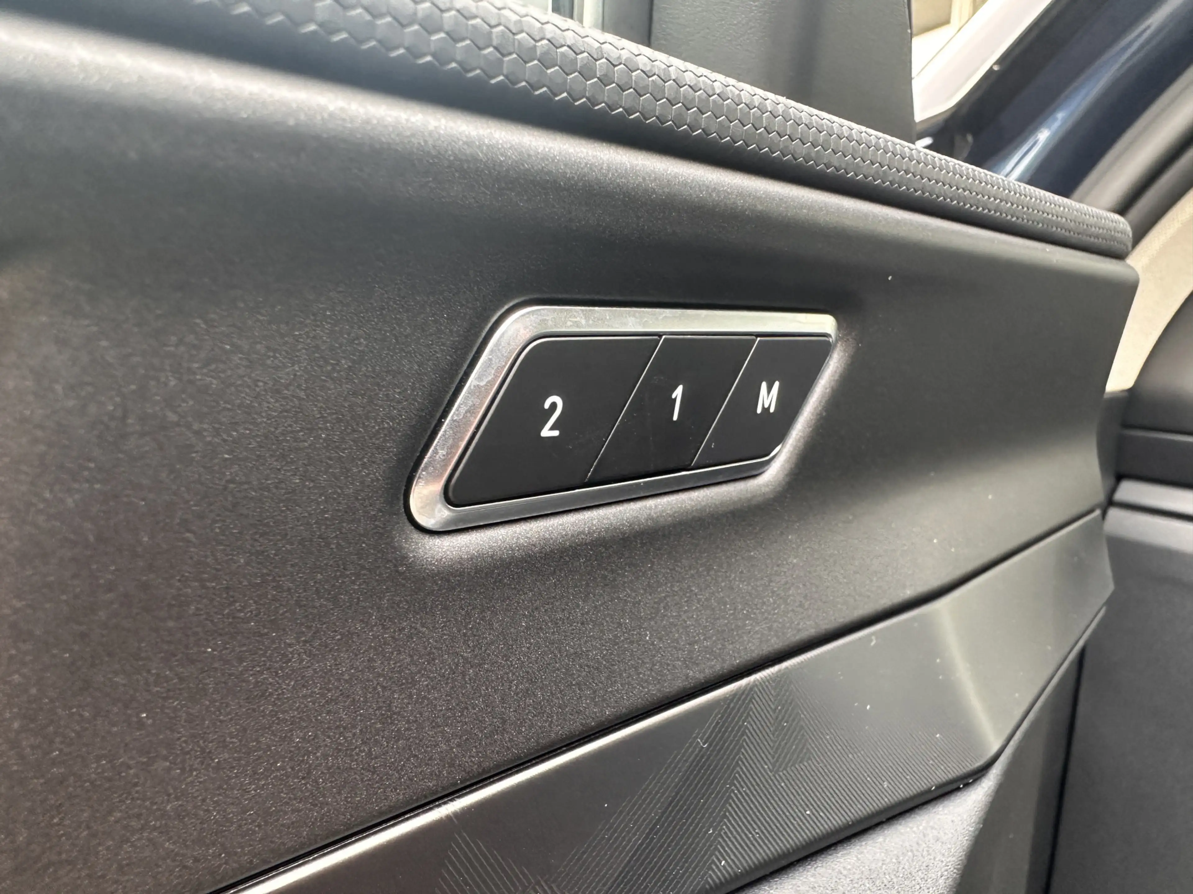 Lynk & Co 01 1.5 PHEV PANO,CARPLAY,ALL SEASONS — photo 13