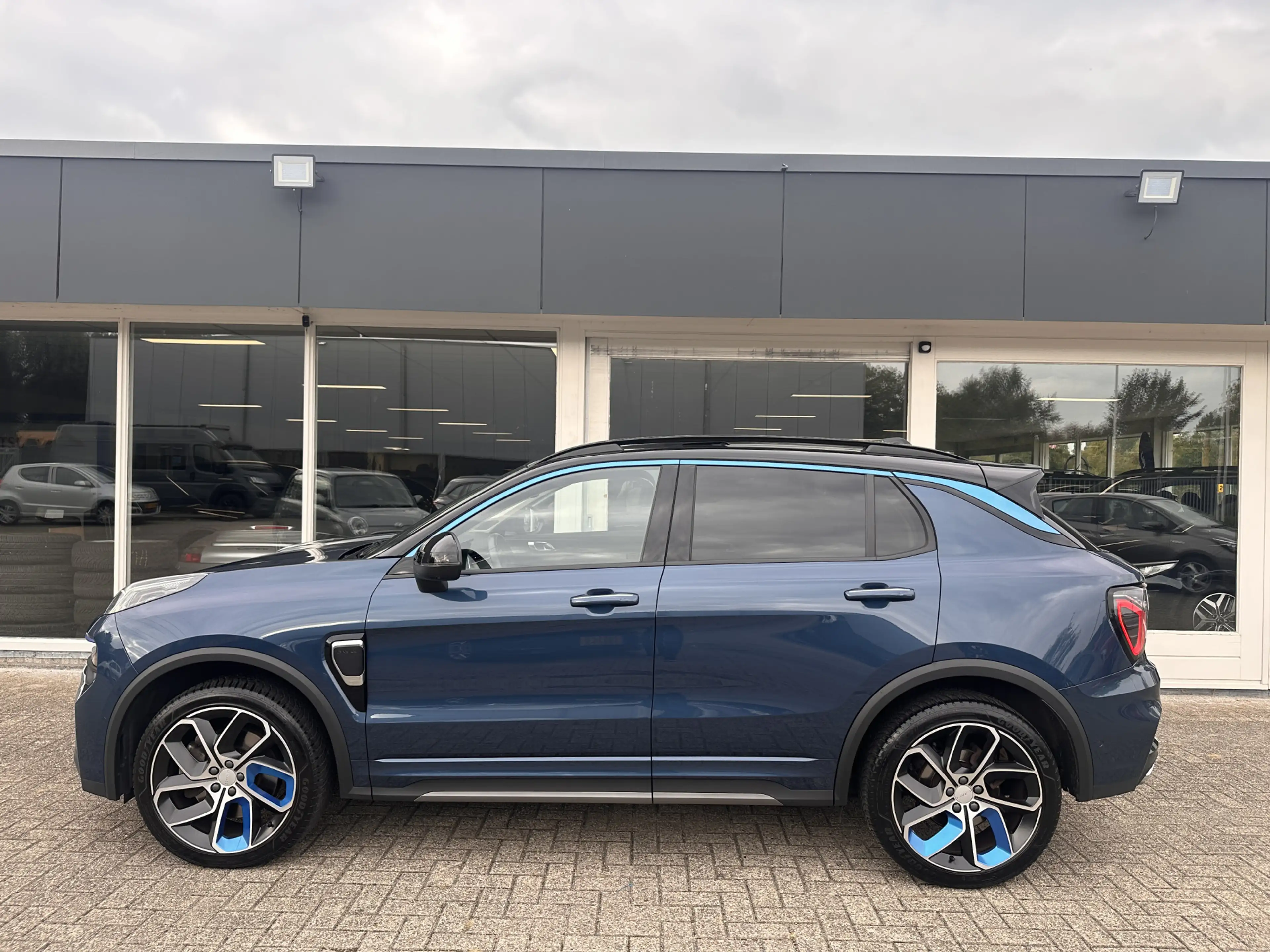 Lynk & Co 01 1.5 PHEV PANO,CARPLAY,ALL SEASONS — photo 3