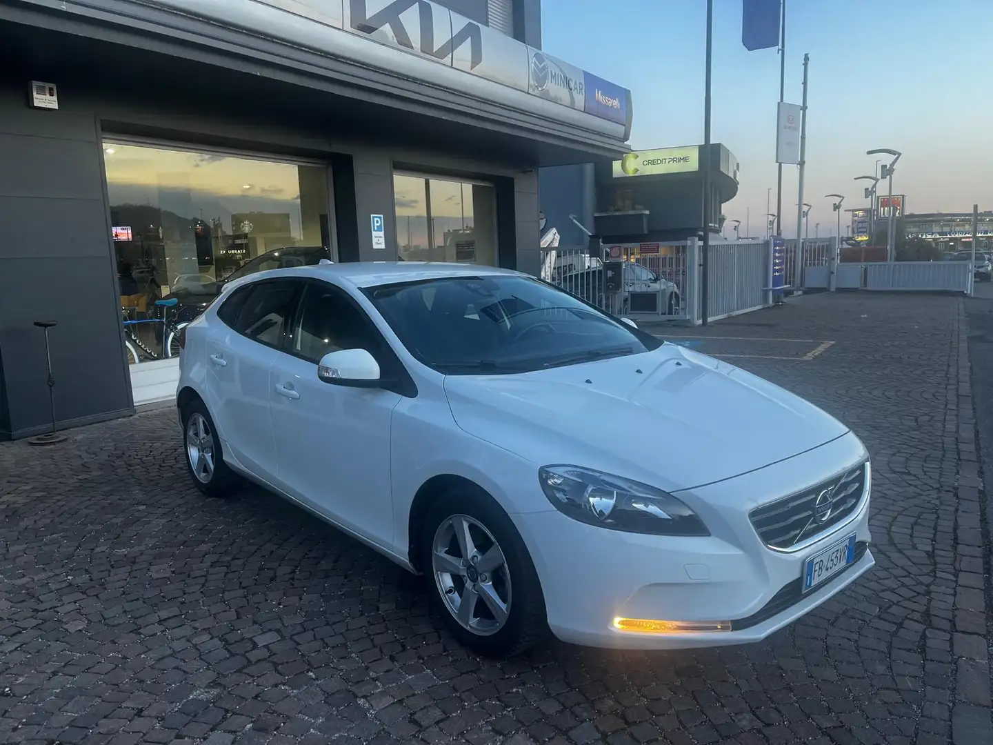 Volvo V40 V40 II 2012 2.0 d2 Business Weiß - 2