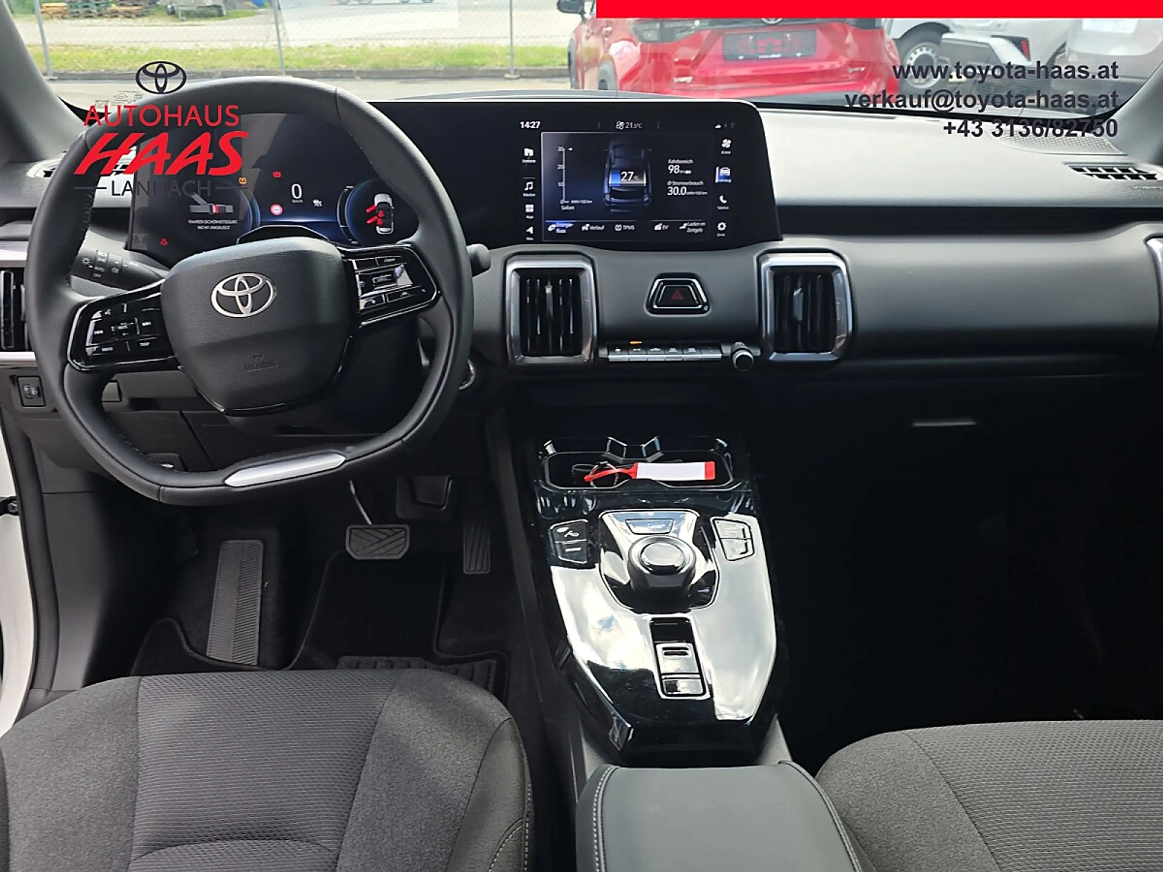 Toyota Urban Cruiser Elektro 61kWh Teamplayer Aut. — photo 12