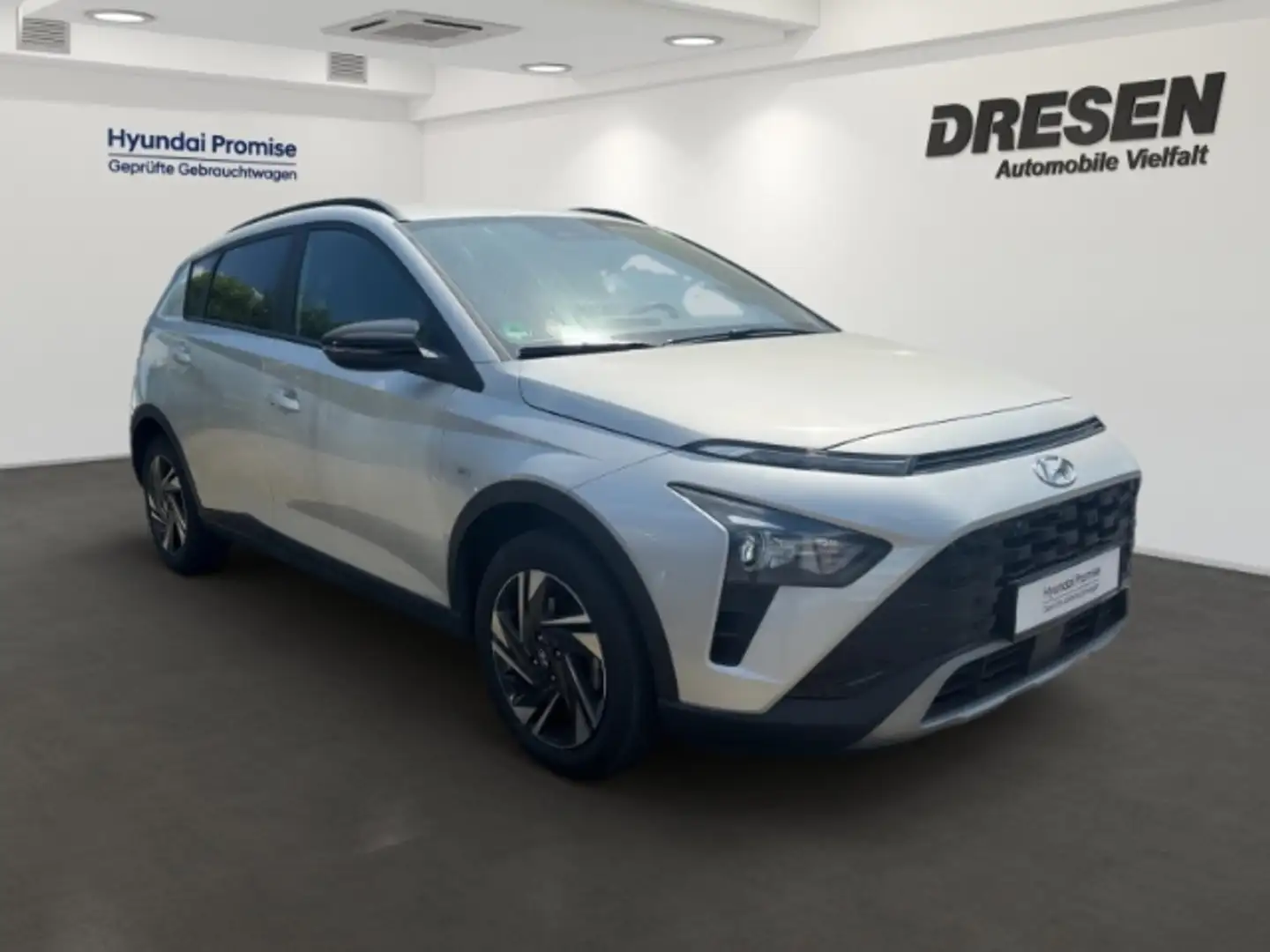 Hyundai BAYON Connect&Go+Automatik+Navi+Klimaautomatik+DAB Ezüst - 2