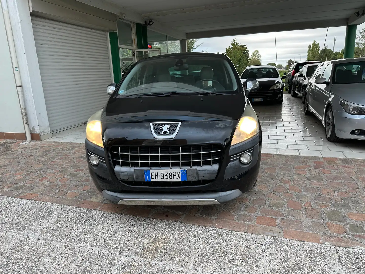 Peugeot 3008 3008 I 1.6 hdi 8v Outdoor 112cv robot Schwarz - 2