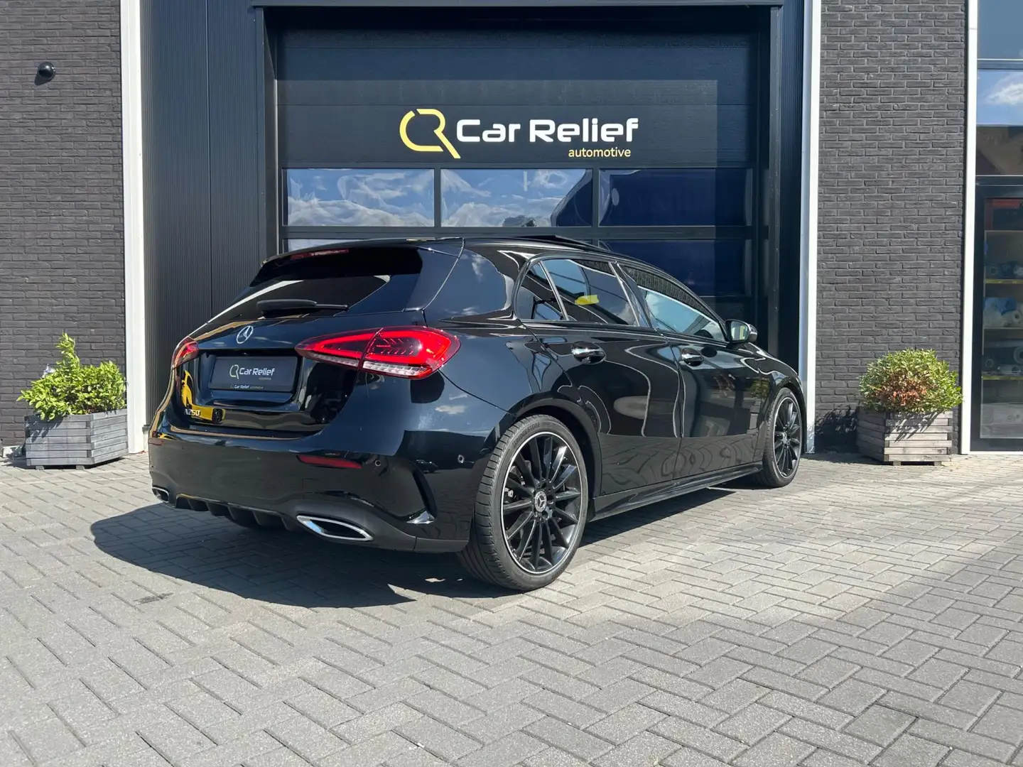 Mercedes-Benz A 250 4MATIC | AMG Line | PANO | BURMESTER | MEMORY | LE Zwart - 2