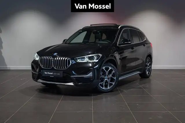 BMW X1 xDrive25e | LED | X-Line | Camera | Pano dak |