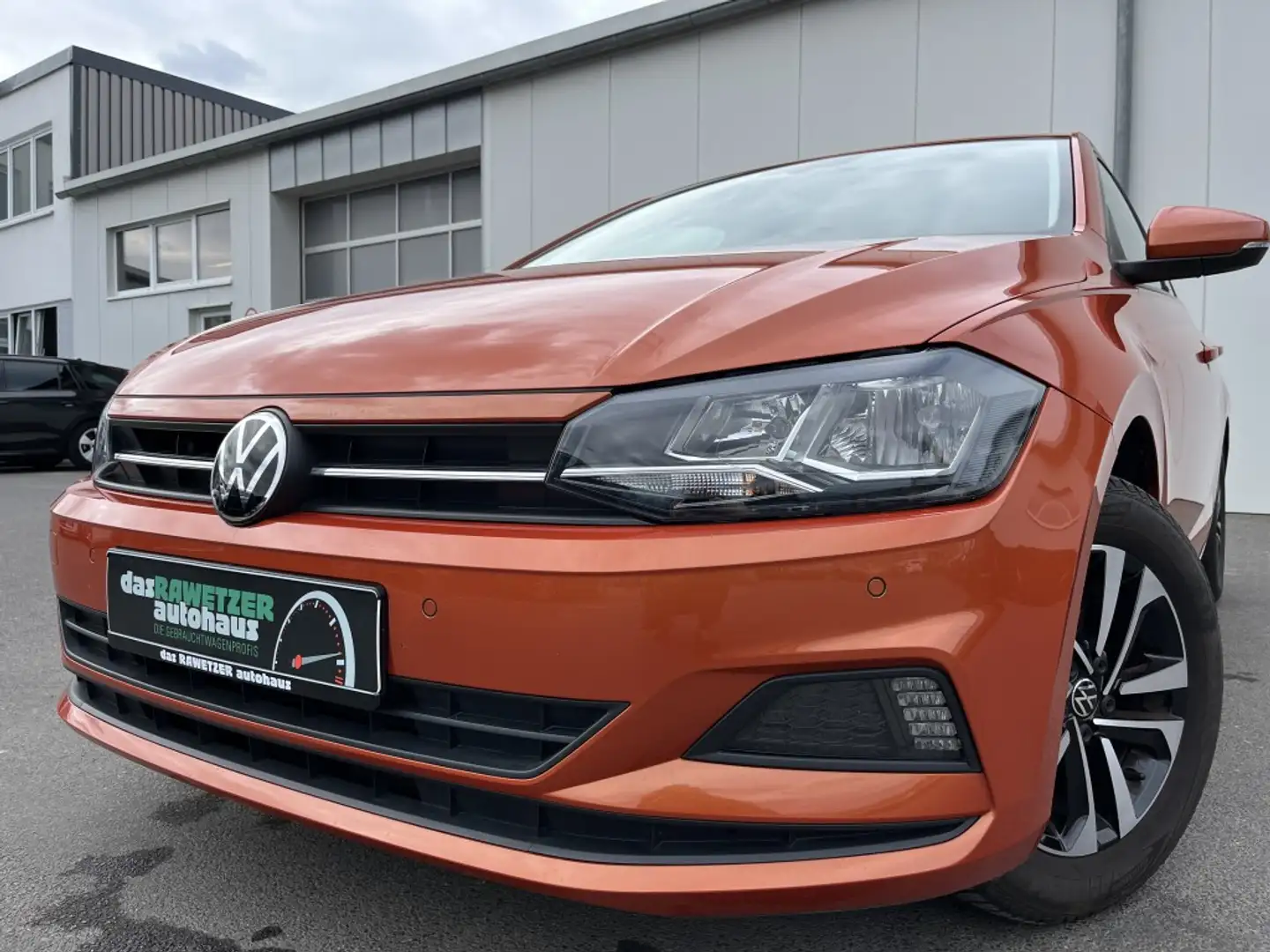 Volkswagen Polo 1.0 UNITED 100€ m. 20% Anzahlung DAB Navi SHZ PD Orange - 1
