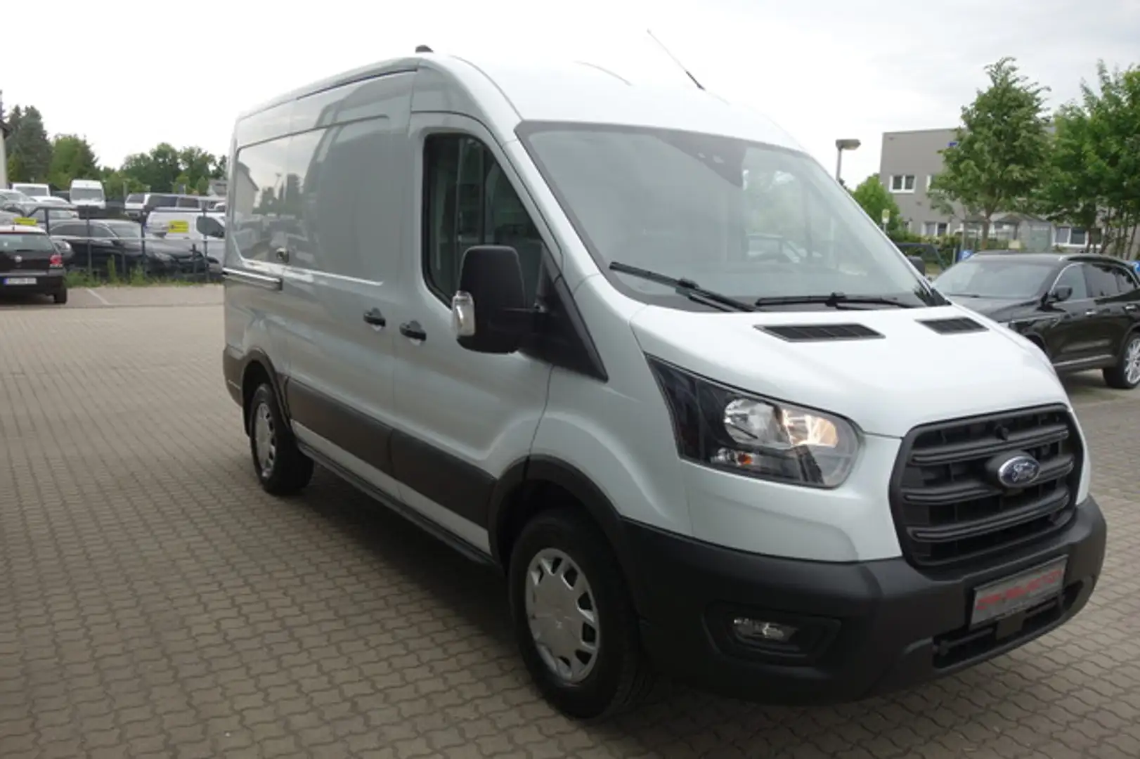 Ford Transit FT350 L2H2 SERVICELINE KAM/AHK/BOTTREGAL Weiß - 2