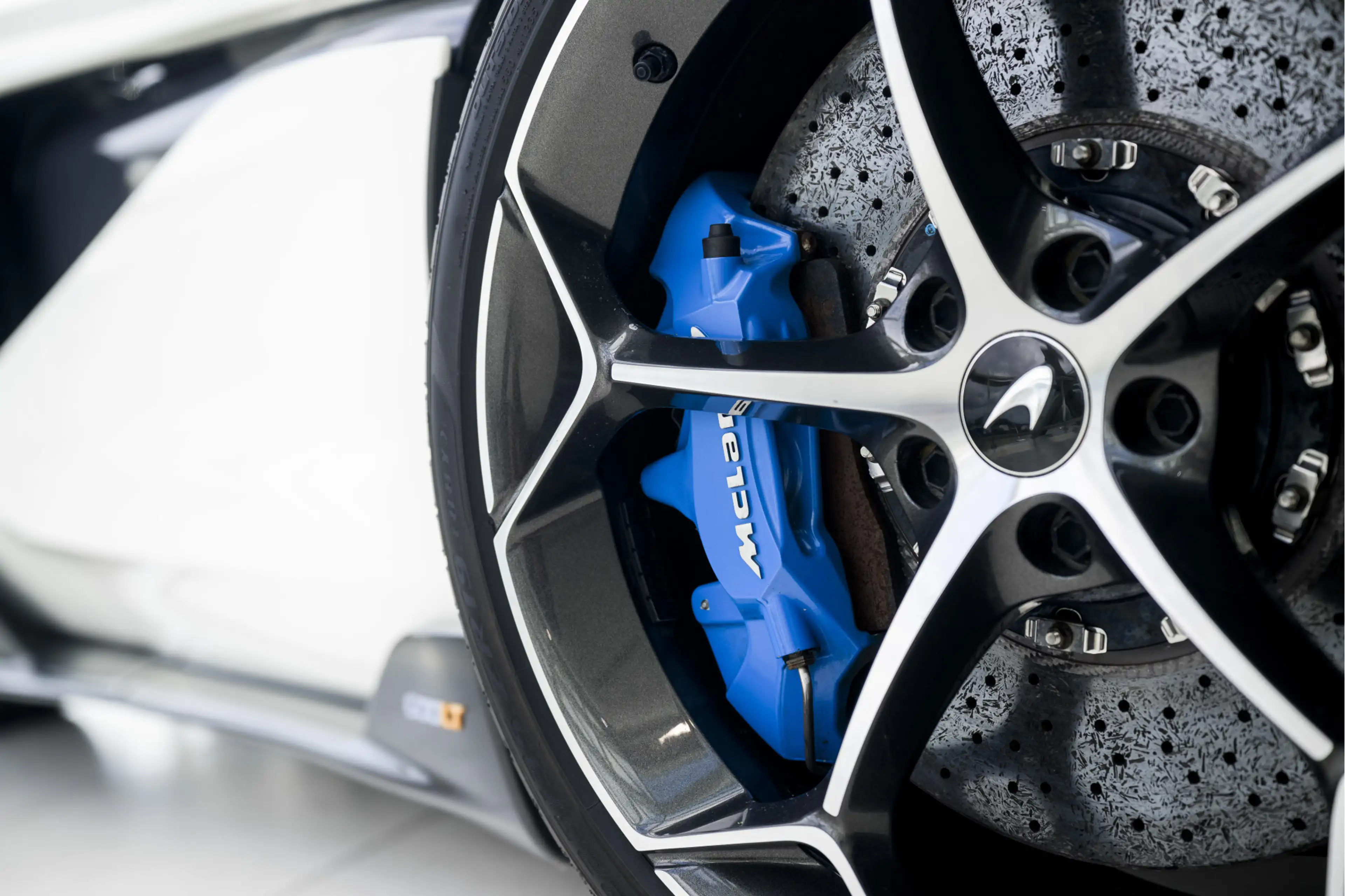 McLaren 600LT Spider 3.8 V8 | Lift | B&O | Keramisch | Carbon In — photo 12