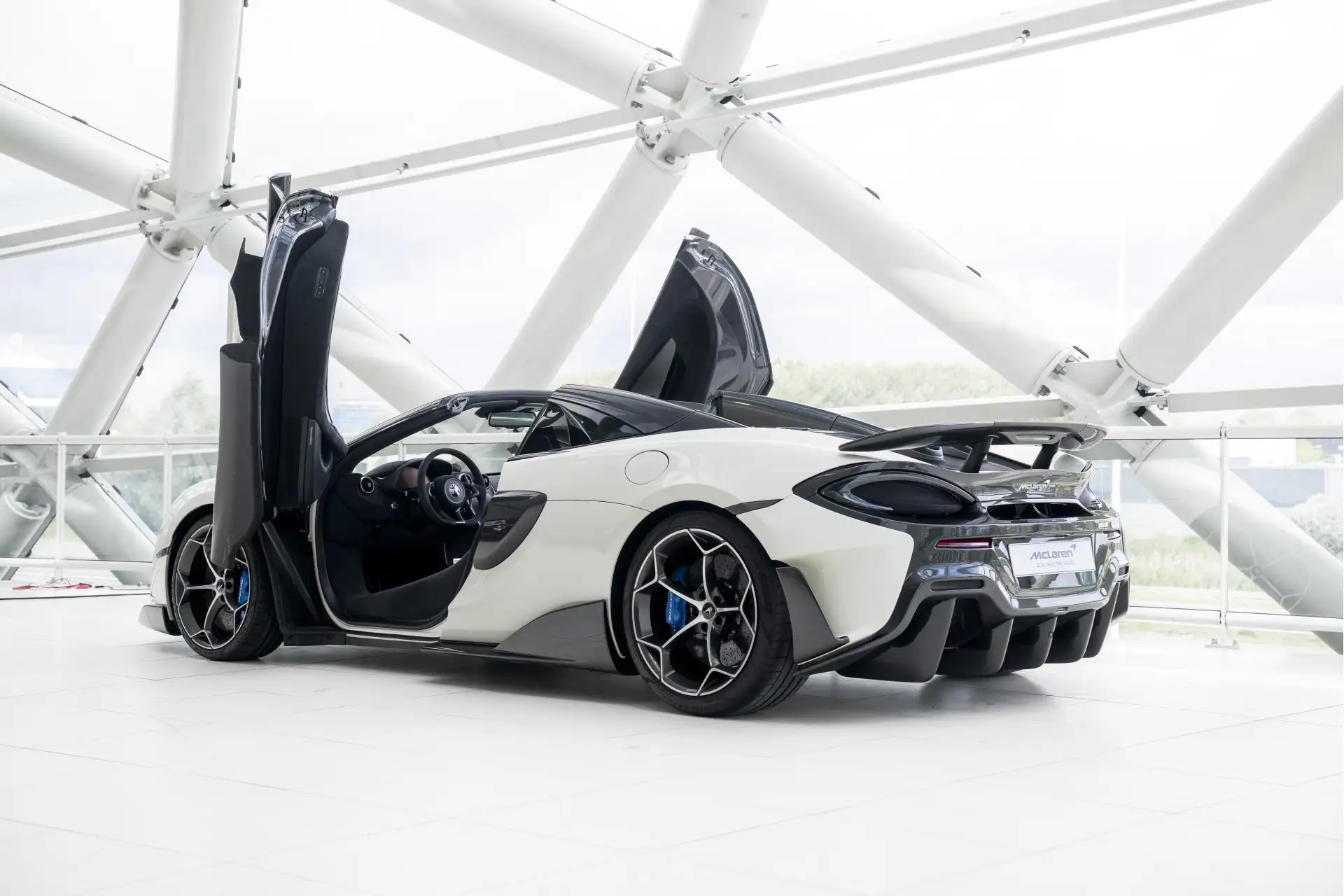 맥라렌 600LT Spider 2019 흰색 사진 8
