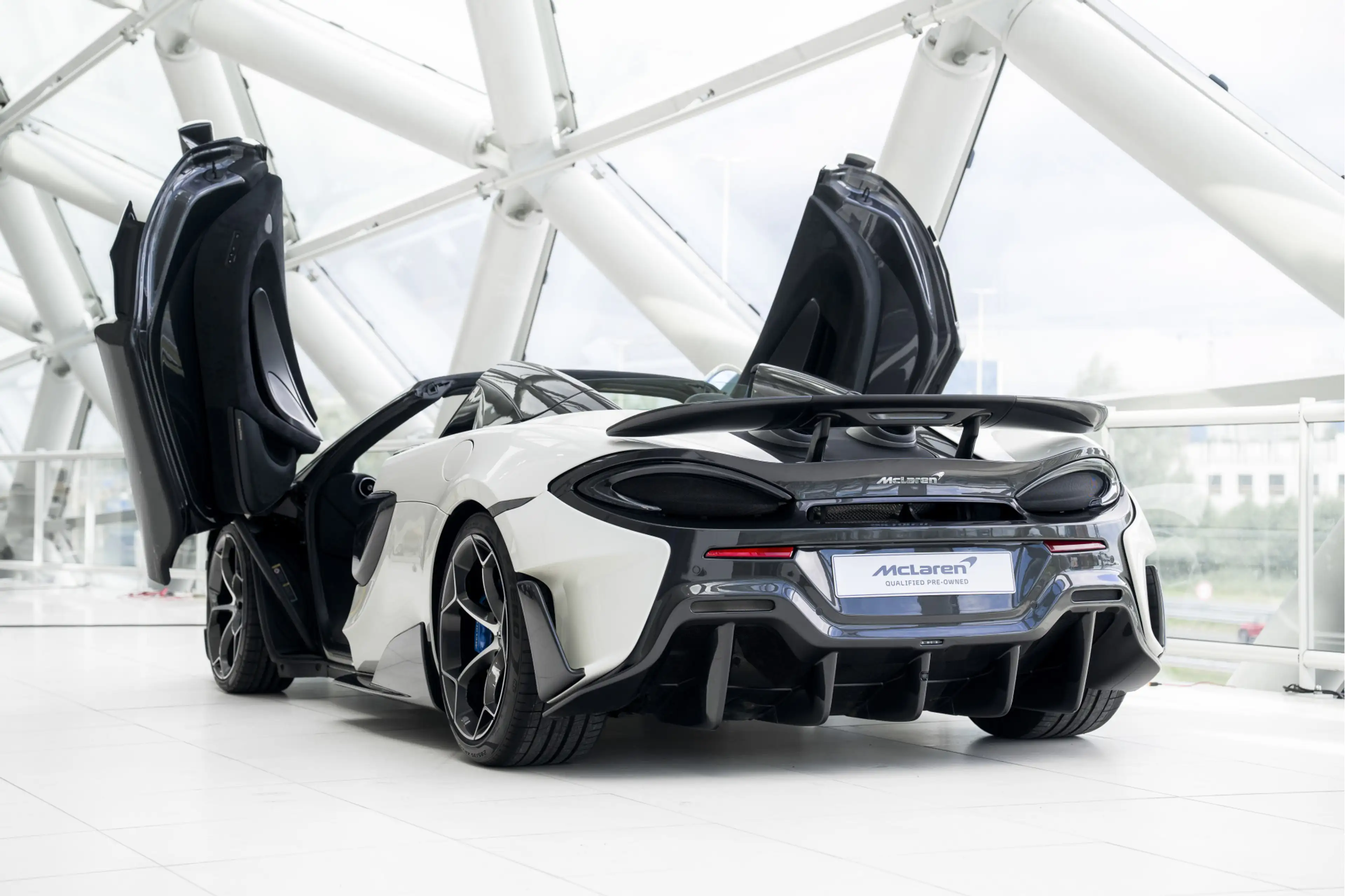 McLaren 600LT Spider 3.8 V8 | Lift | B&O | Keramisch | Carbon In — photo 15