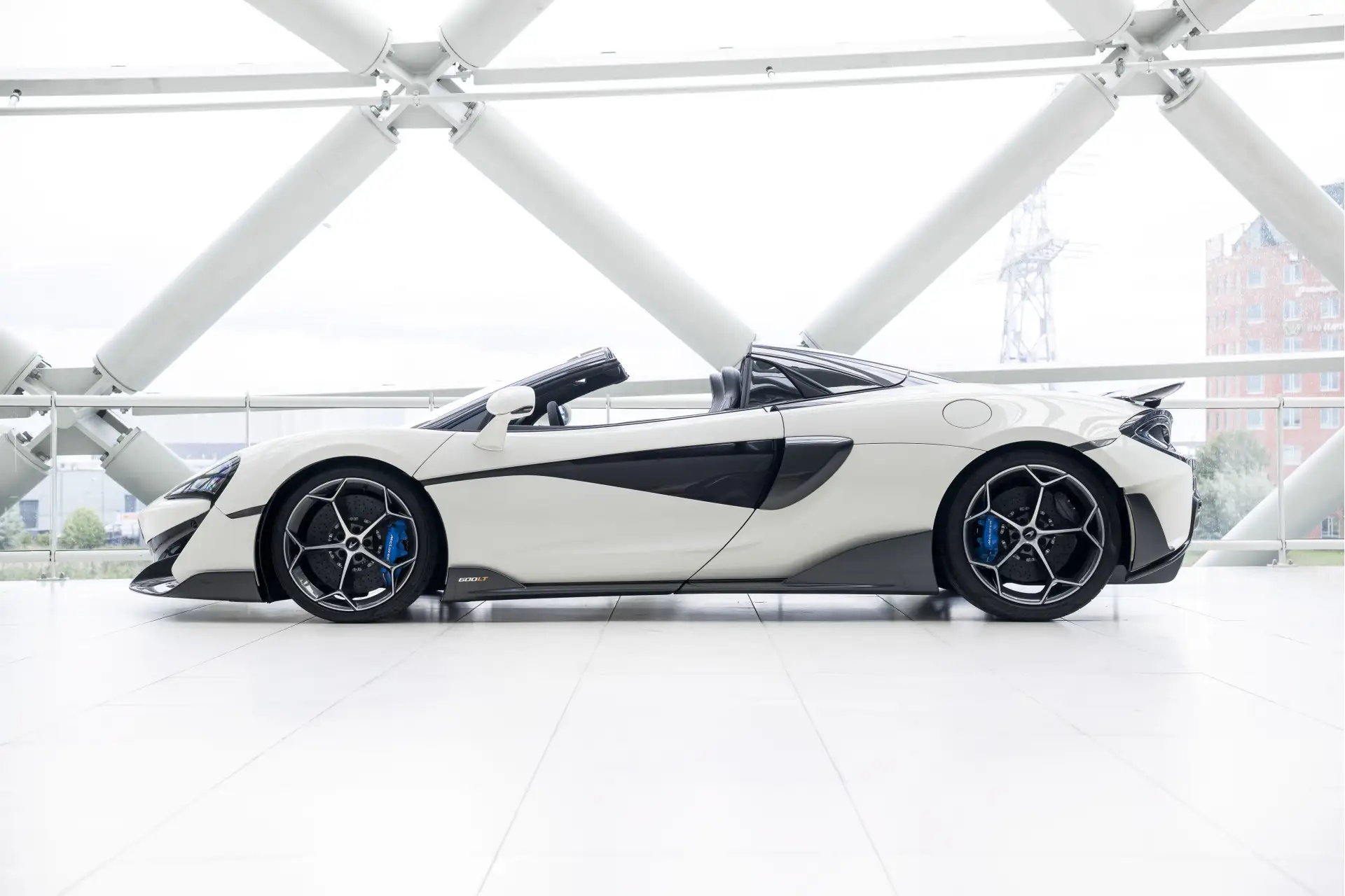 맥라렌 600LT Spider 2019 흰색 사진 3