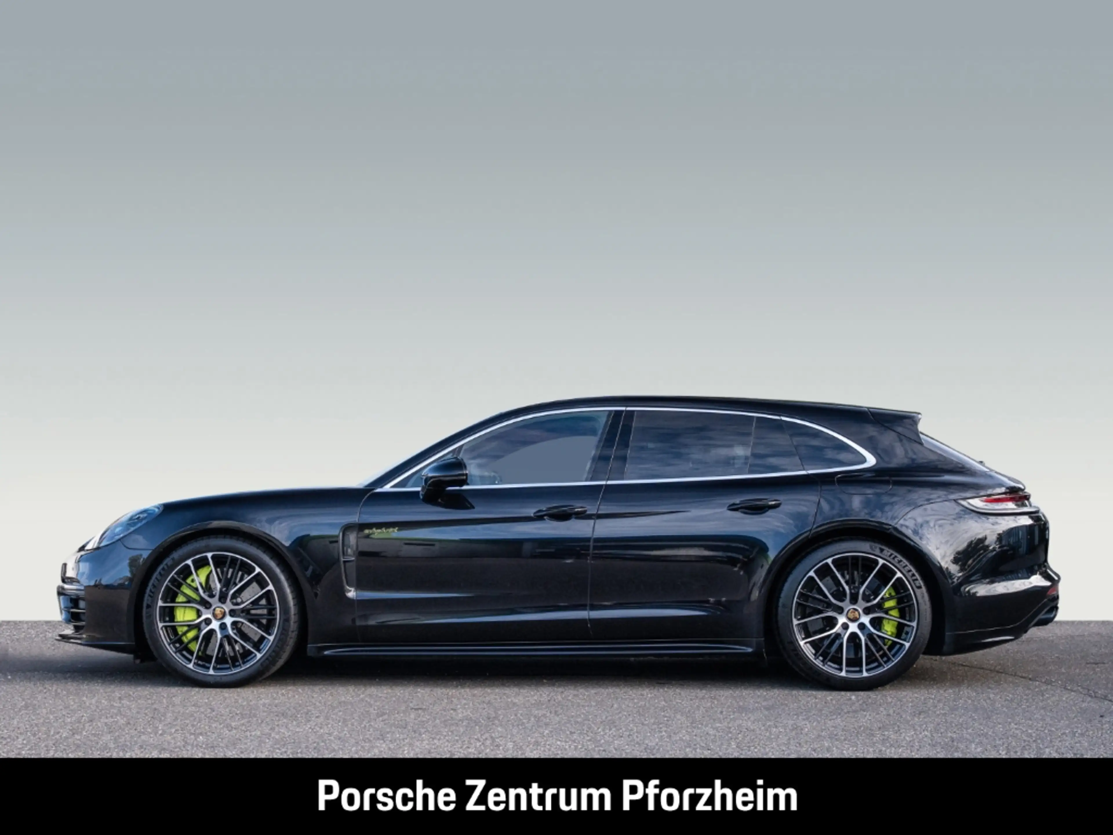 Porsche Panamera Turbo S E-Hybrid Sport Turismo — photo 2