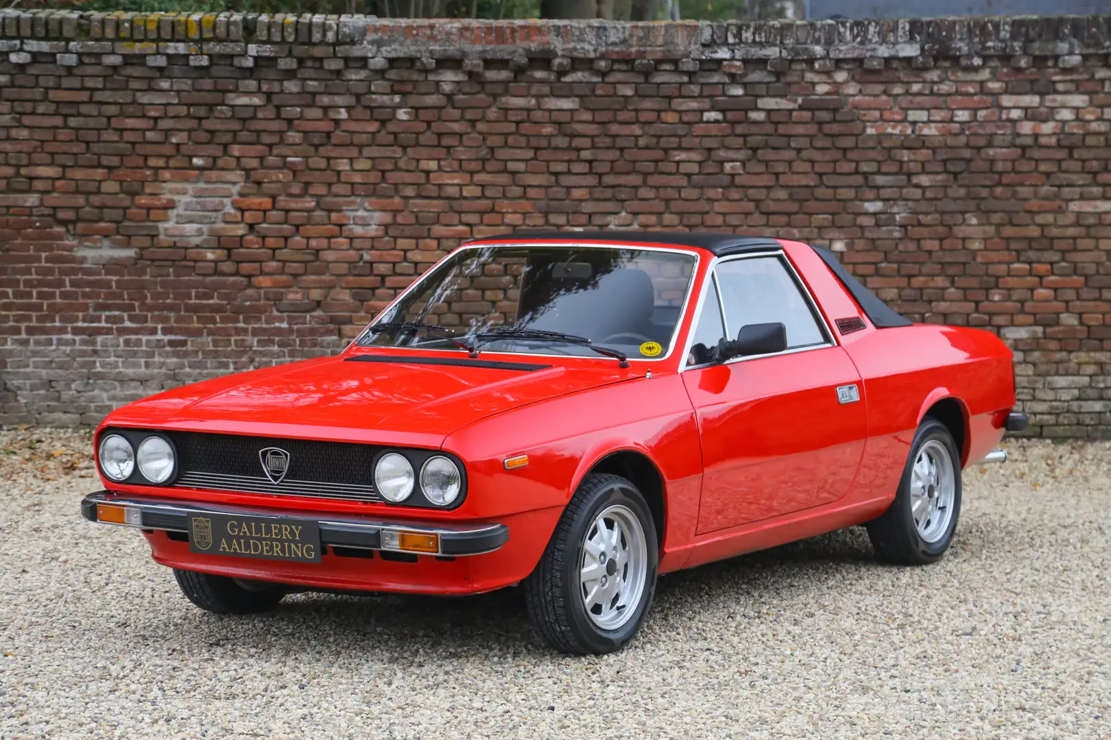 Lancia Beta 2000 Spider Restored, Racing Red Red - 1