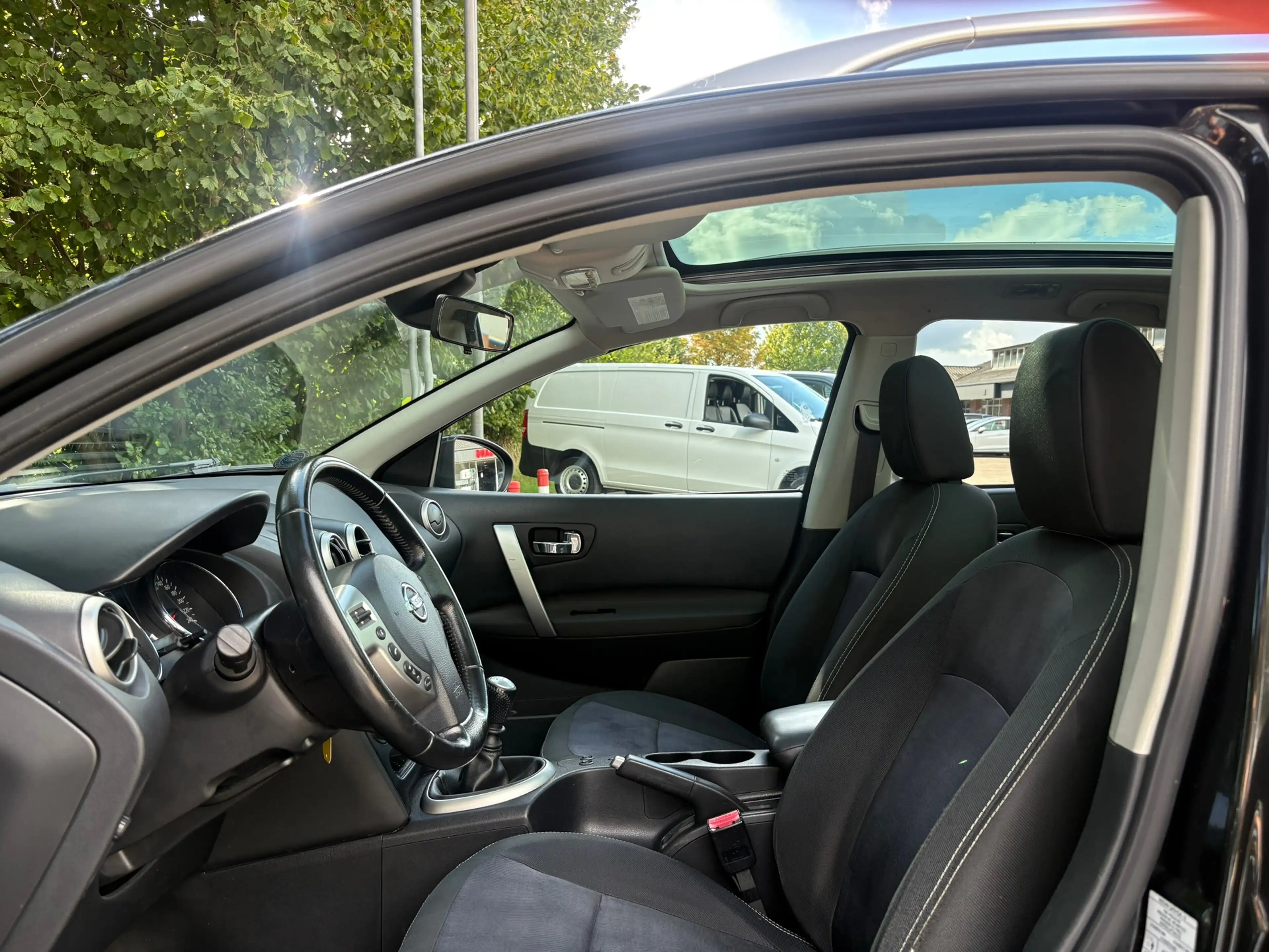 Nissan Qashqai+2 Connect Edition 2.0 141 pk - 7 persoons - climate — photo 9