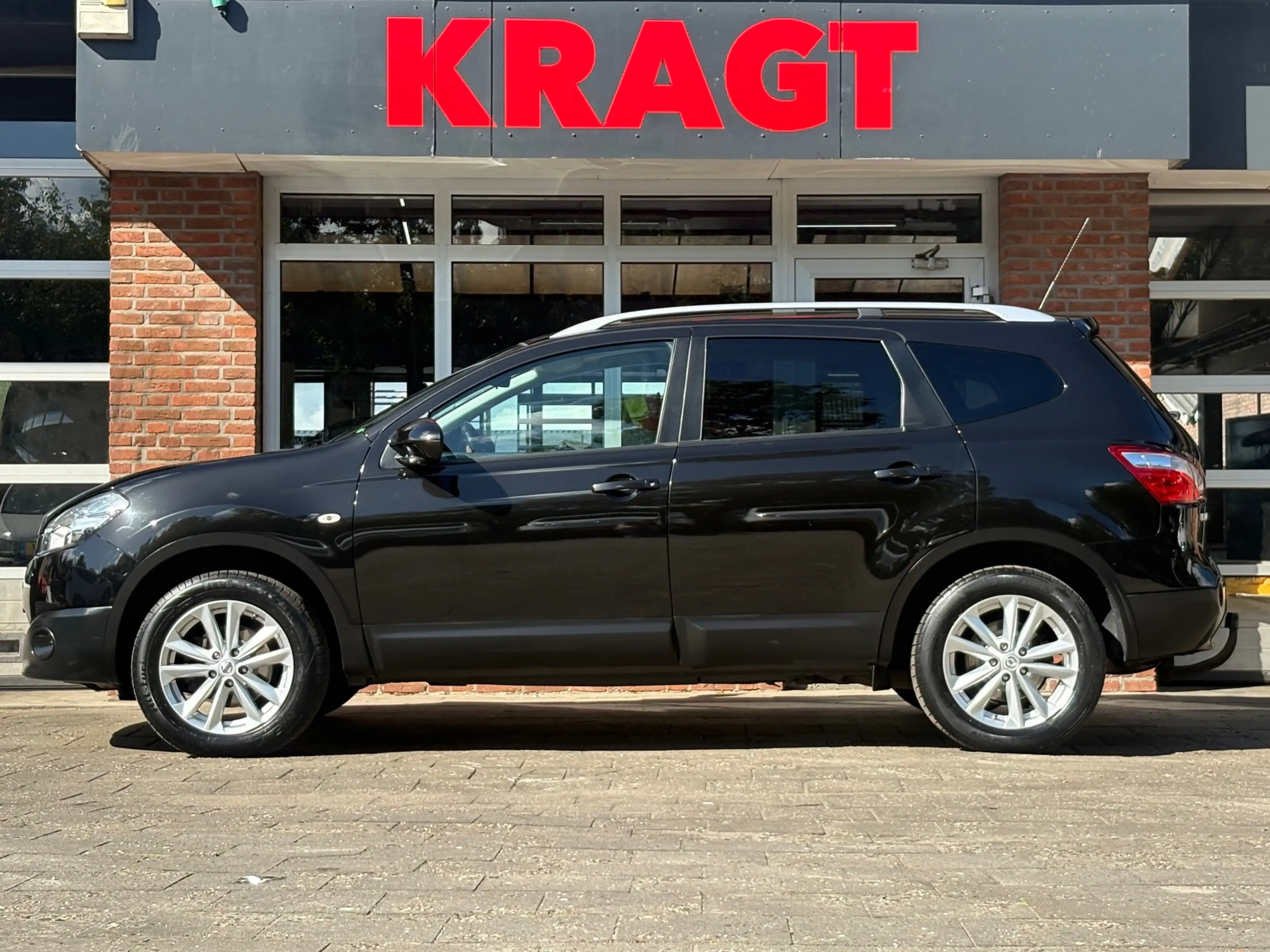 Nissan Qashqai+2 Connect Edition 2.0 141 pk - 7 persoons - climate — photo 5