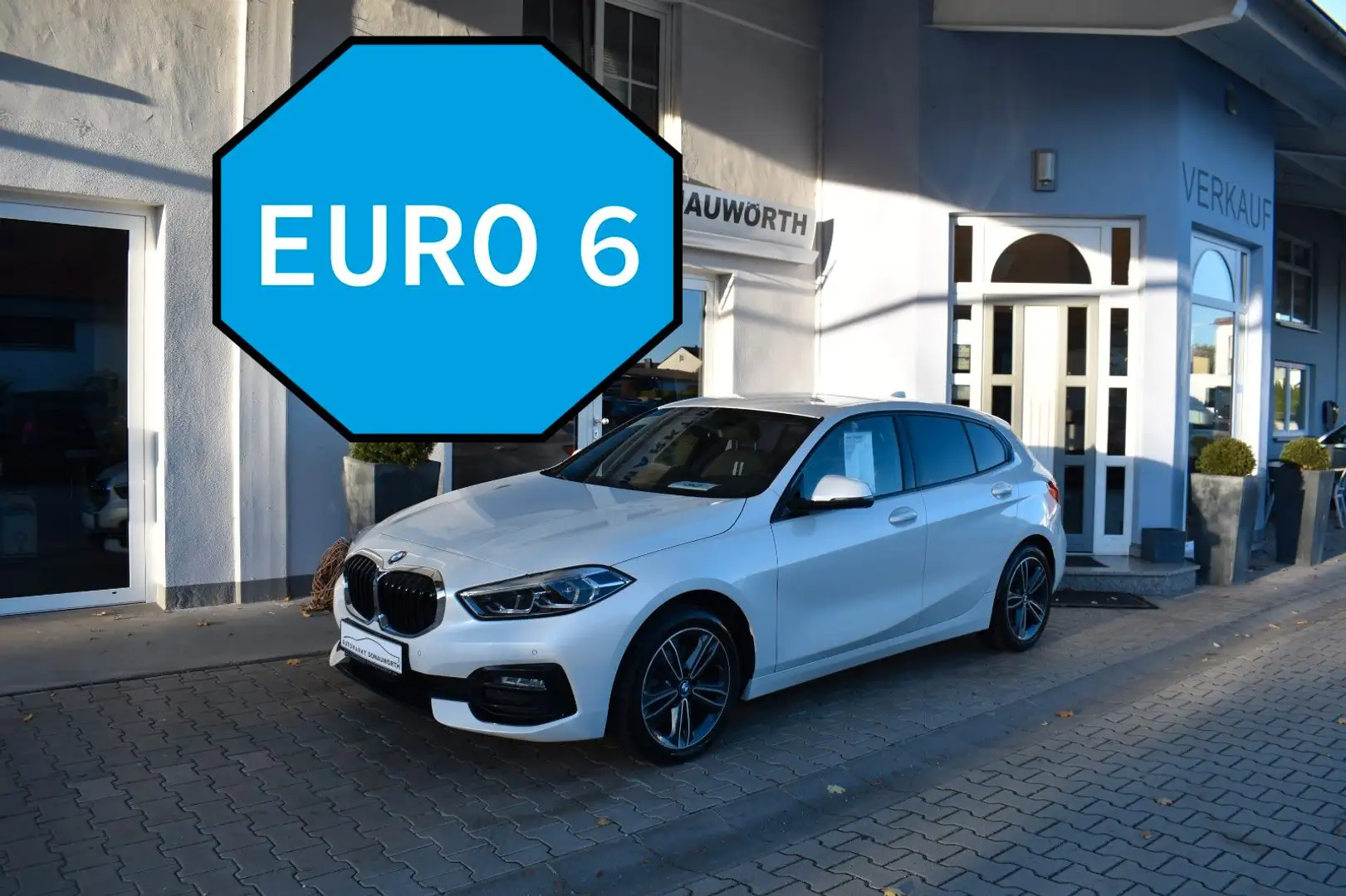 BMW 118 i Aut. Sport Line Navi LED PDC Sitzhzg LM Blanco - 2